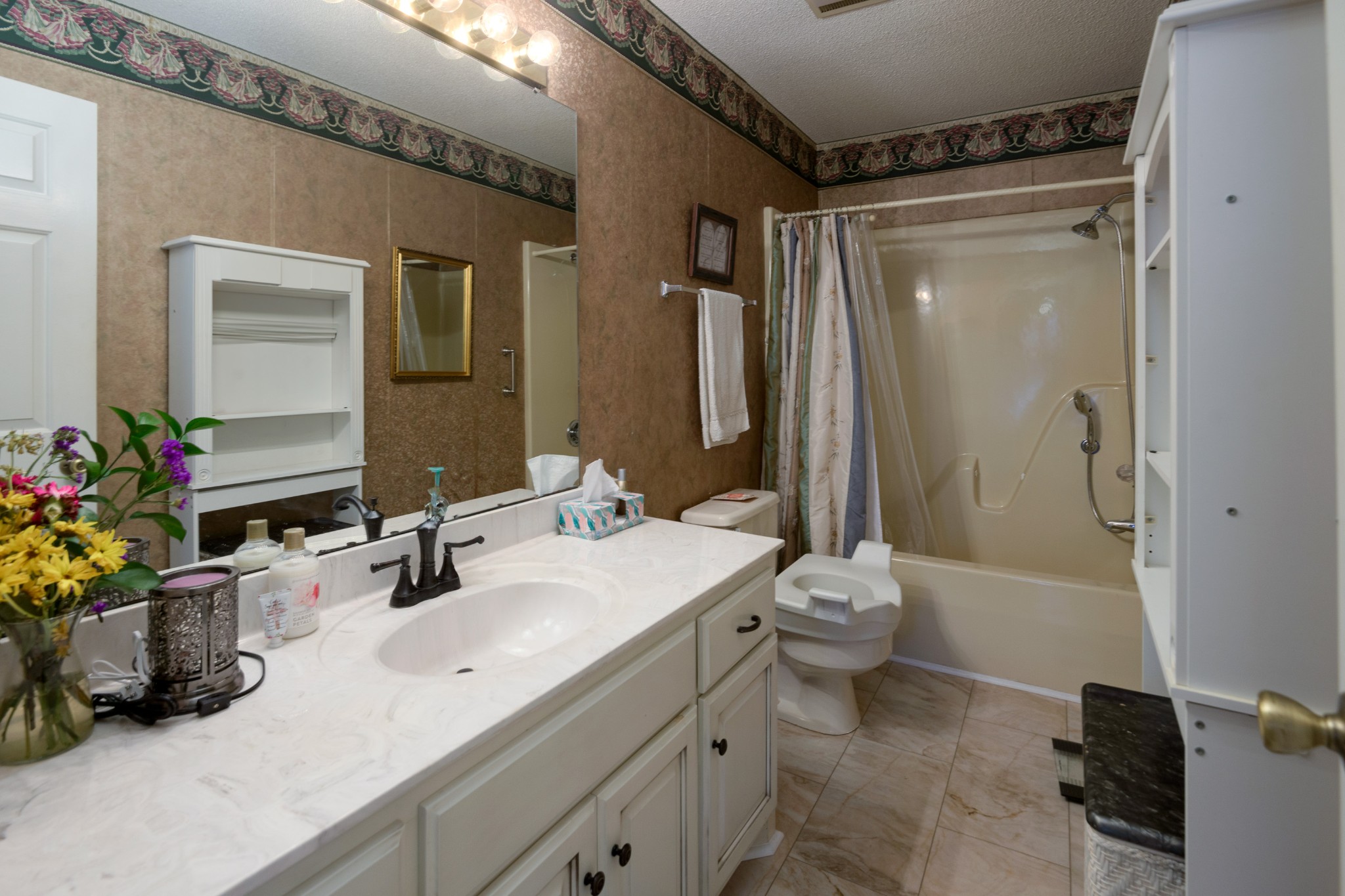 1311 Glenoaks Rd Property Photo 54