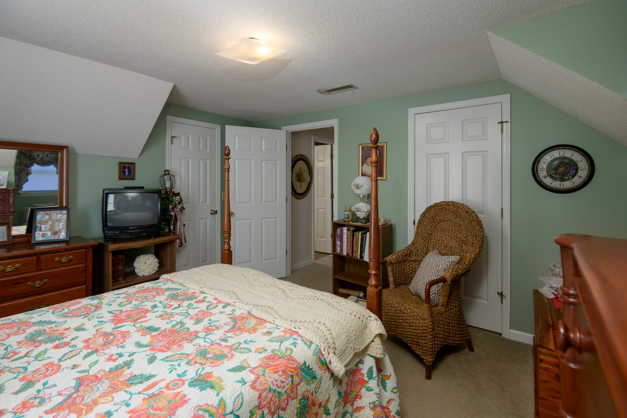 1311 Glenoaks Rd Property Photo 56