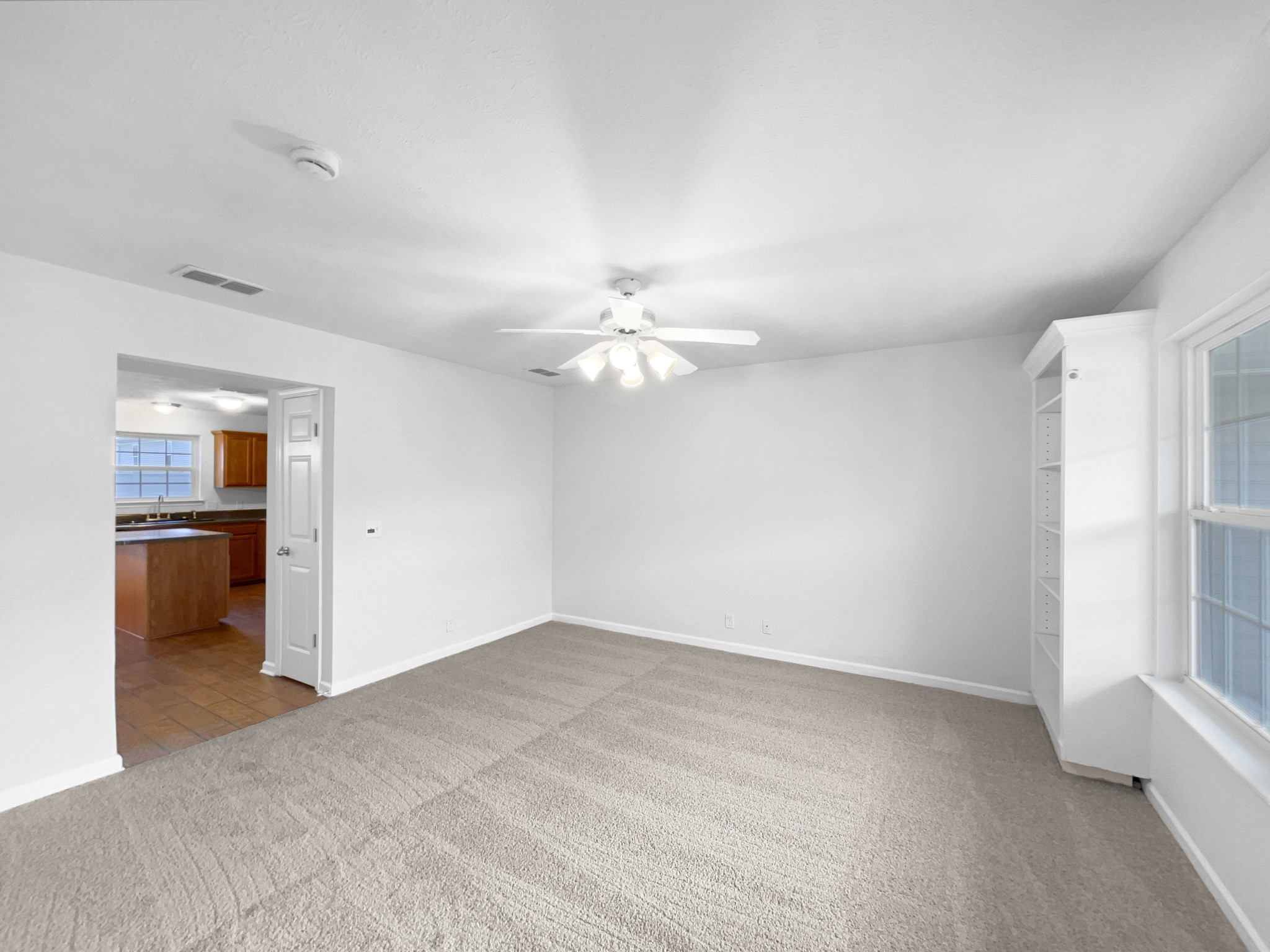 8006 Logan Dr Property Photo 11