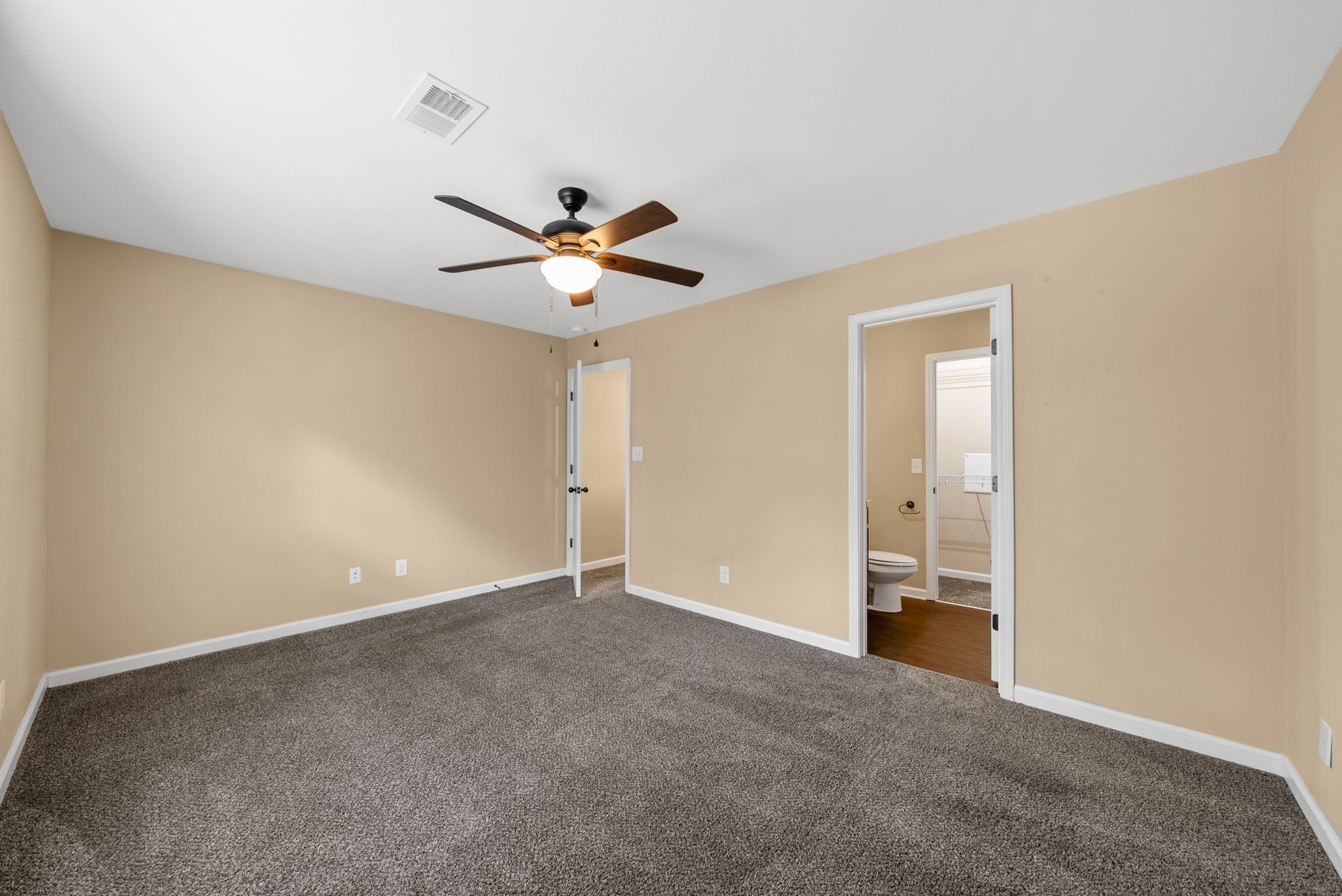 144 Center Pointe Drive Property Photo 18