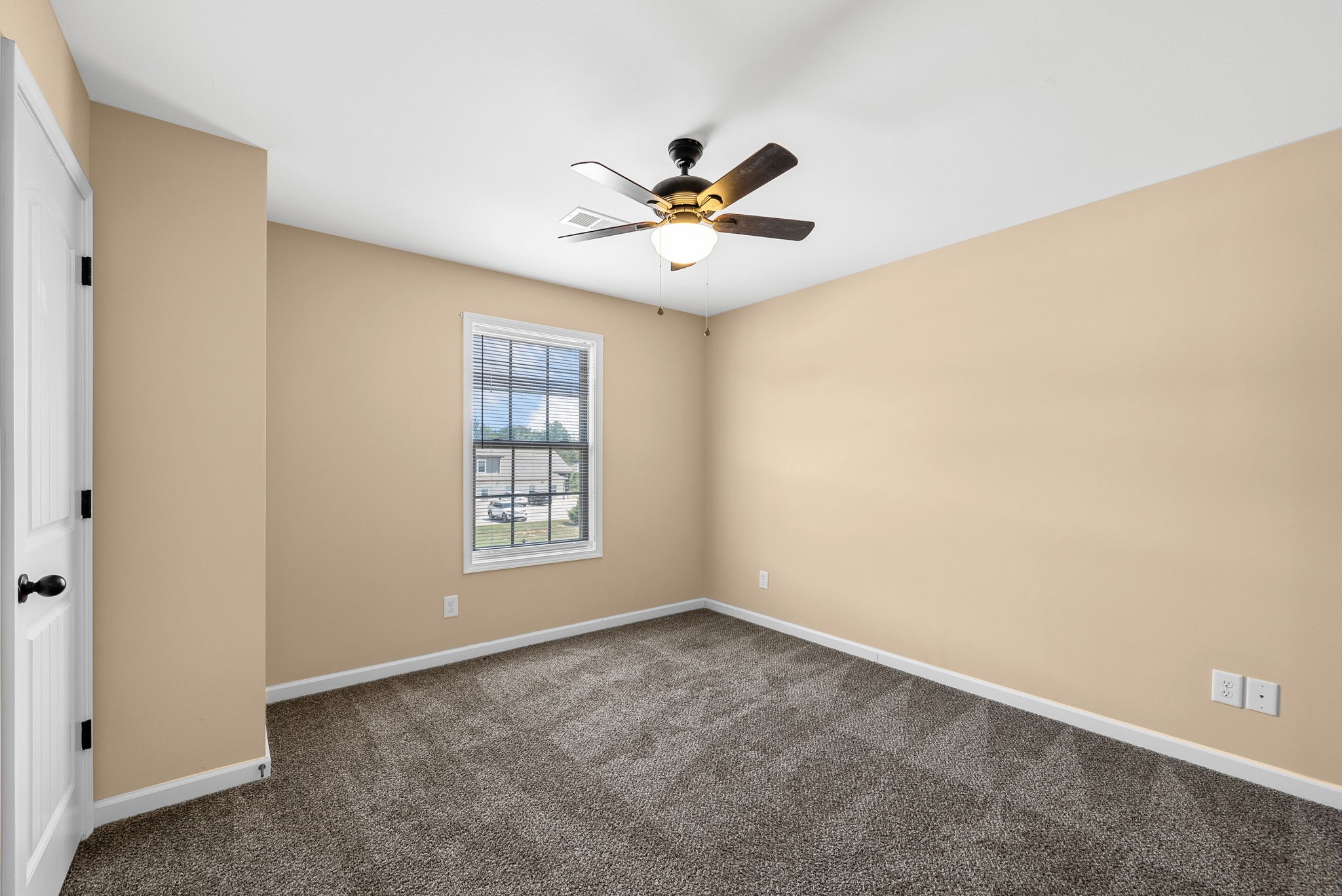 144 Center Pointe Drive Property Photo 20