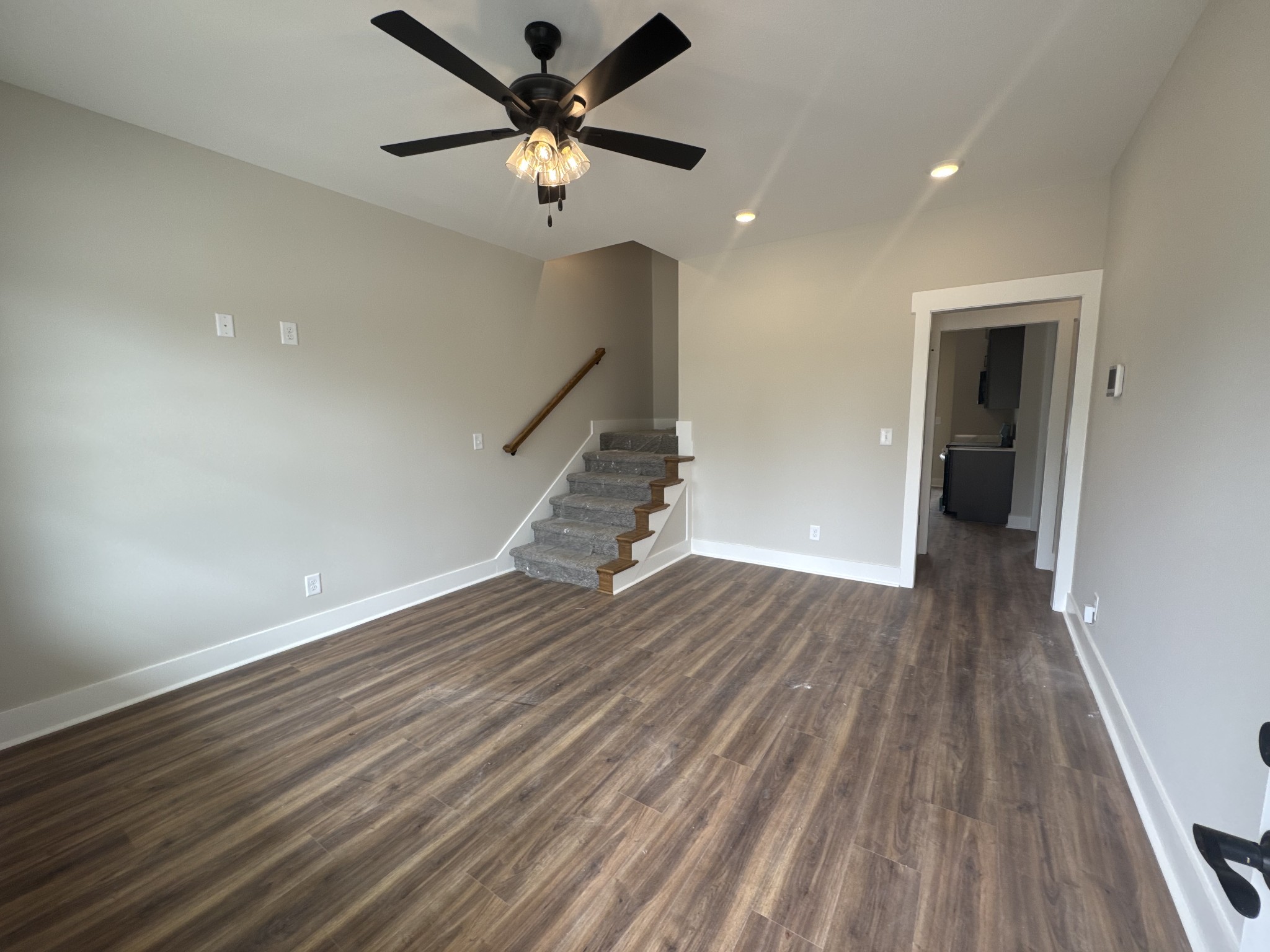 535 Charleston Cove Way Property Photo 4