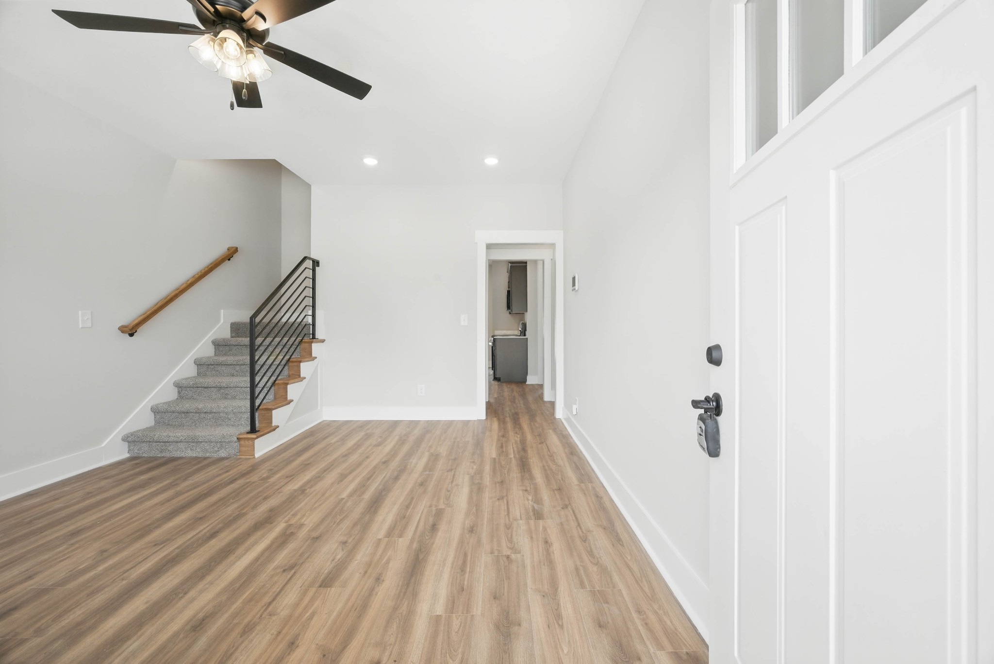 535 Charleston Cove Way Property Photo 5