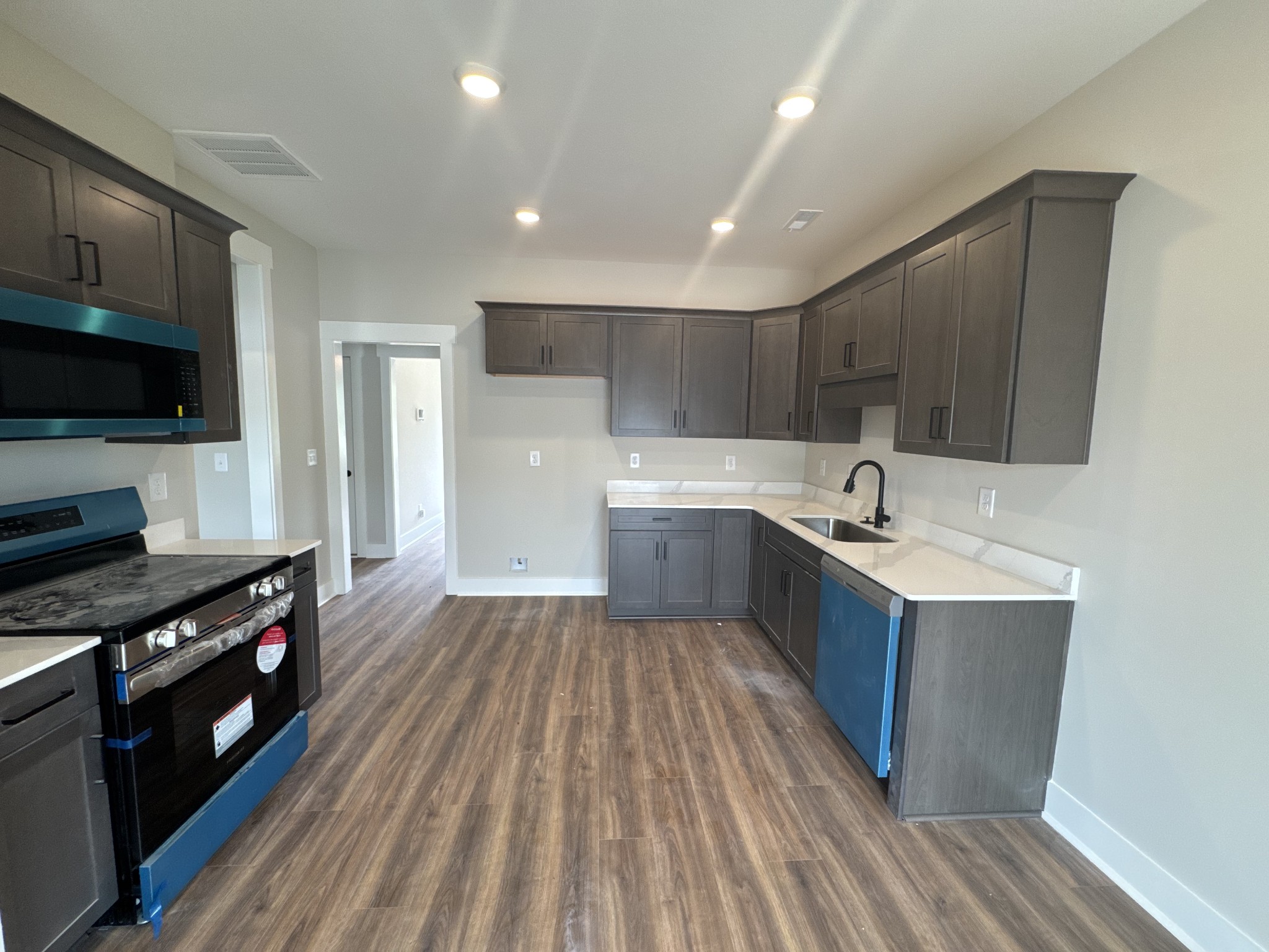 535 Charleston Cove Way Property Photo 7