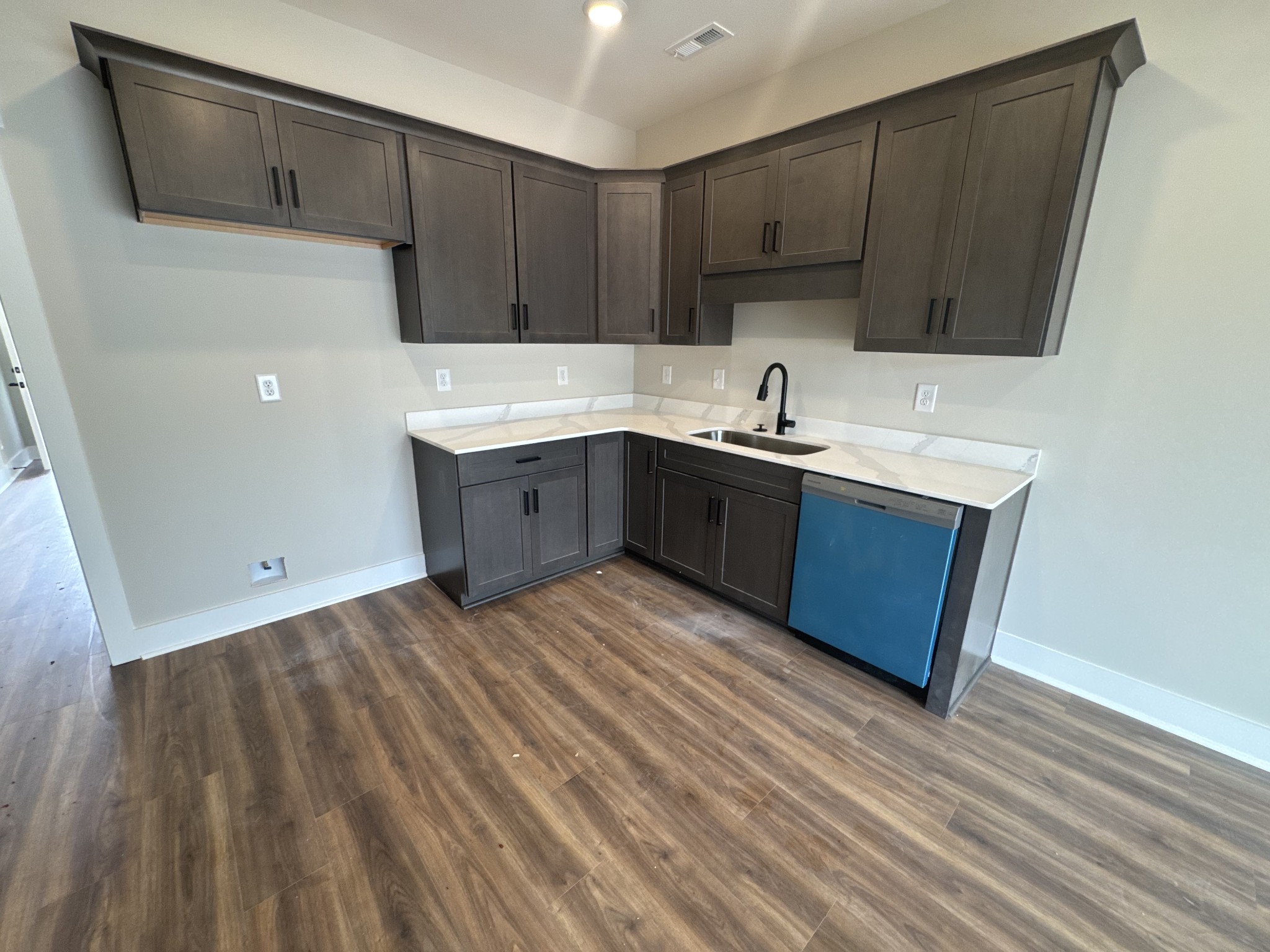 535 Charleston Cove Way Property Photo 9