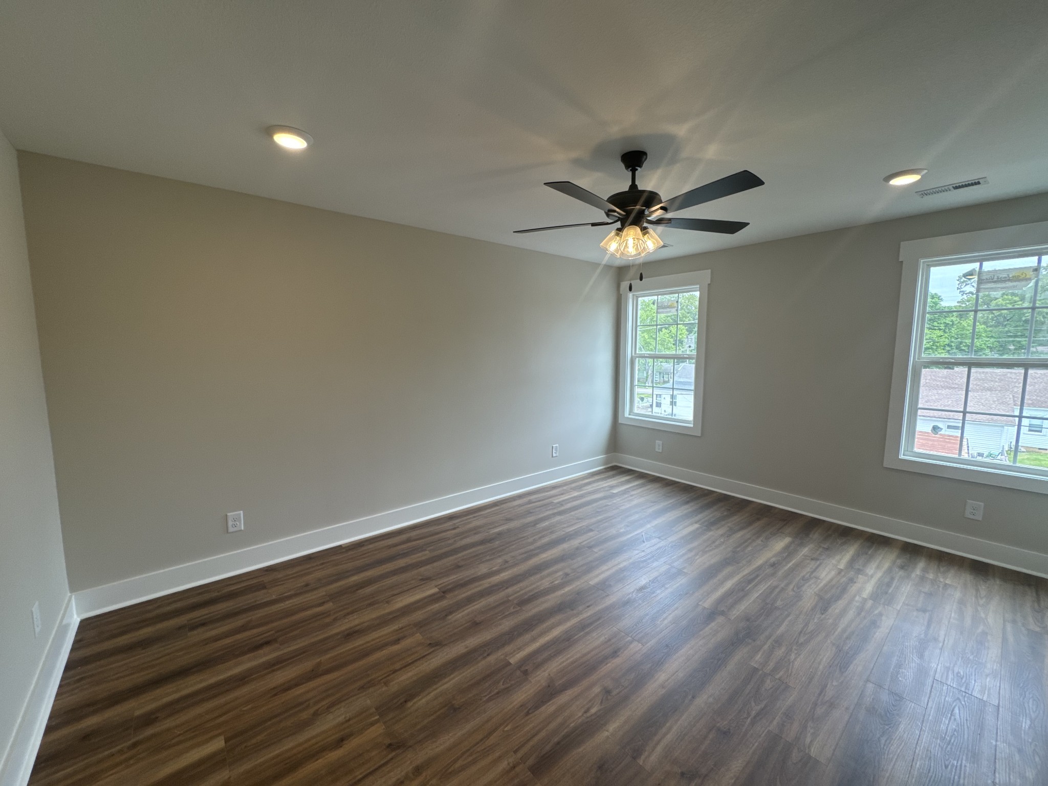 535 Charleston Cove Way Property Photo 11
