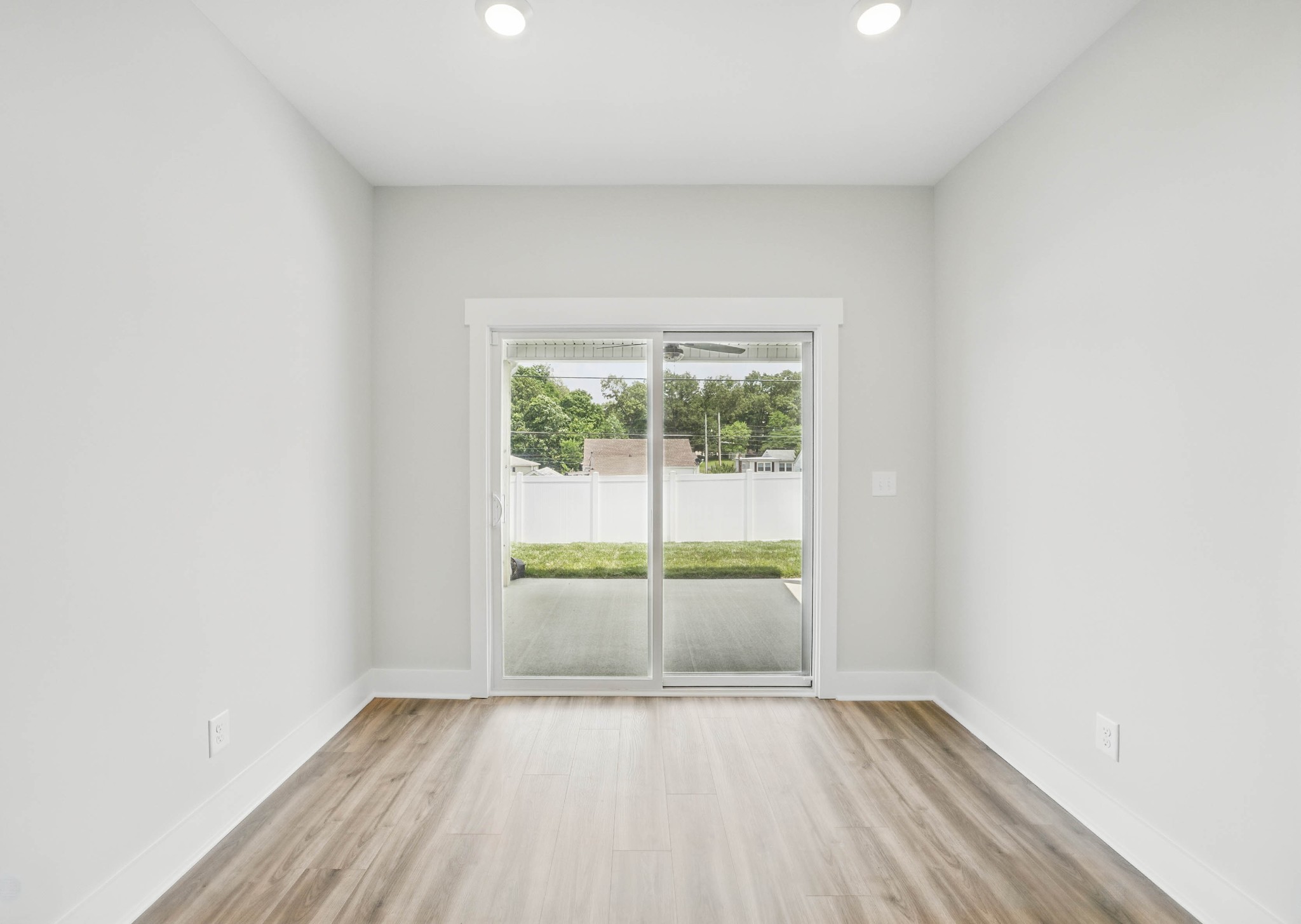 535 Charleston Cove Way Property Photo 11