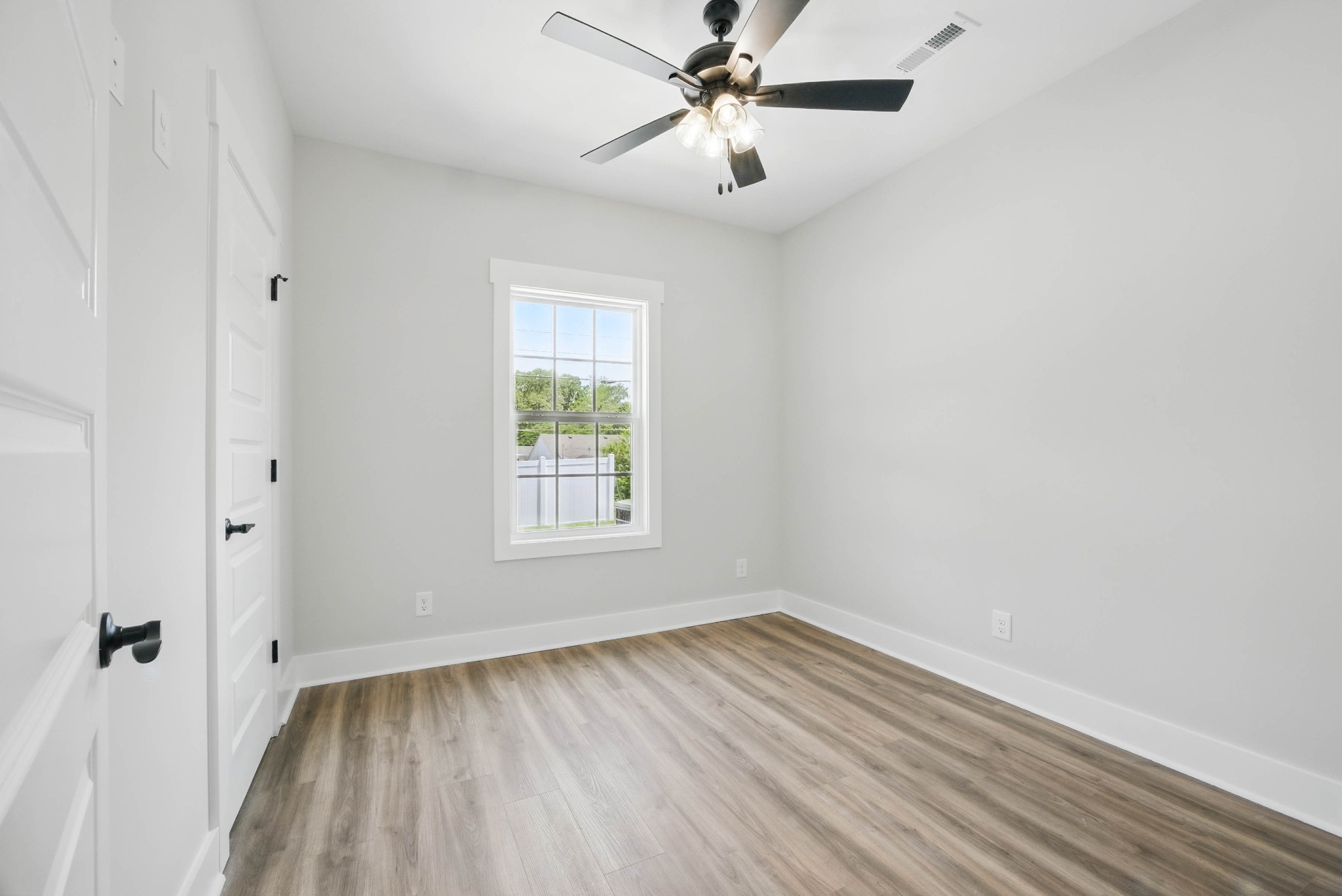 535 Charleston Cove Way Property Photo 14