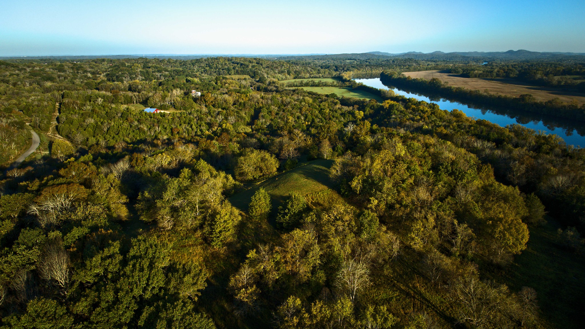 999 Ford Rd Property Photo 3