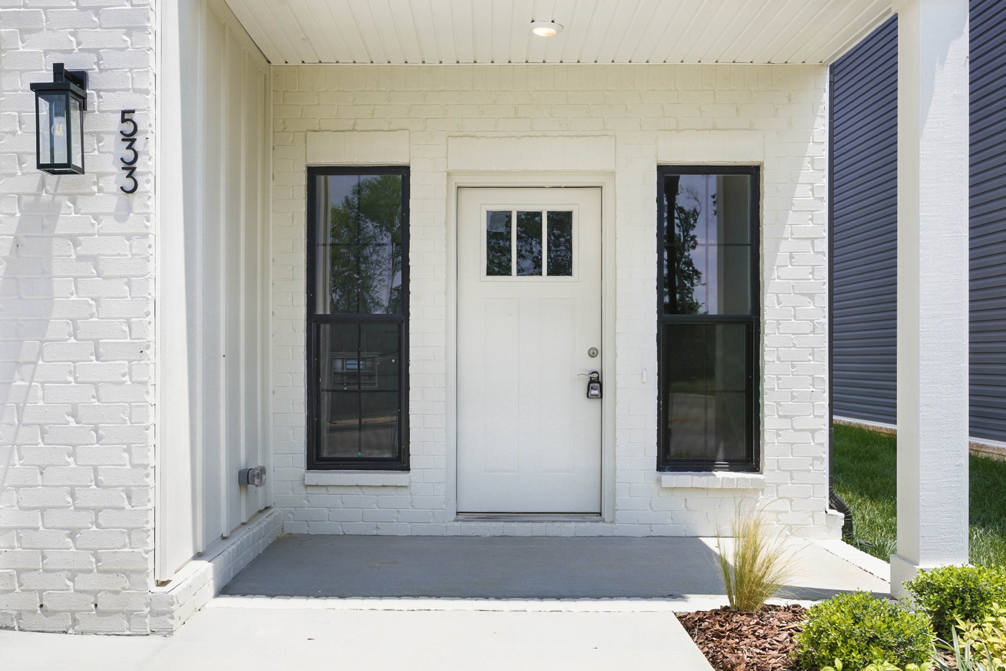 533 Charleston Cove Way Property Photo 3