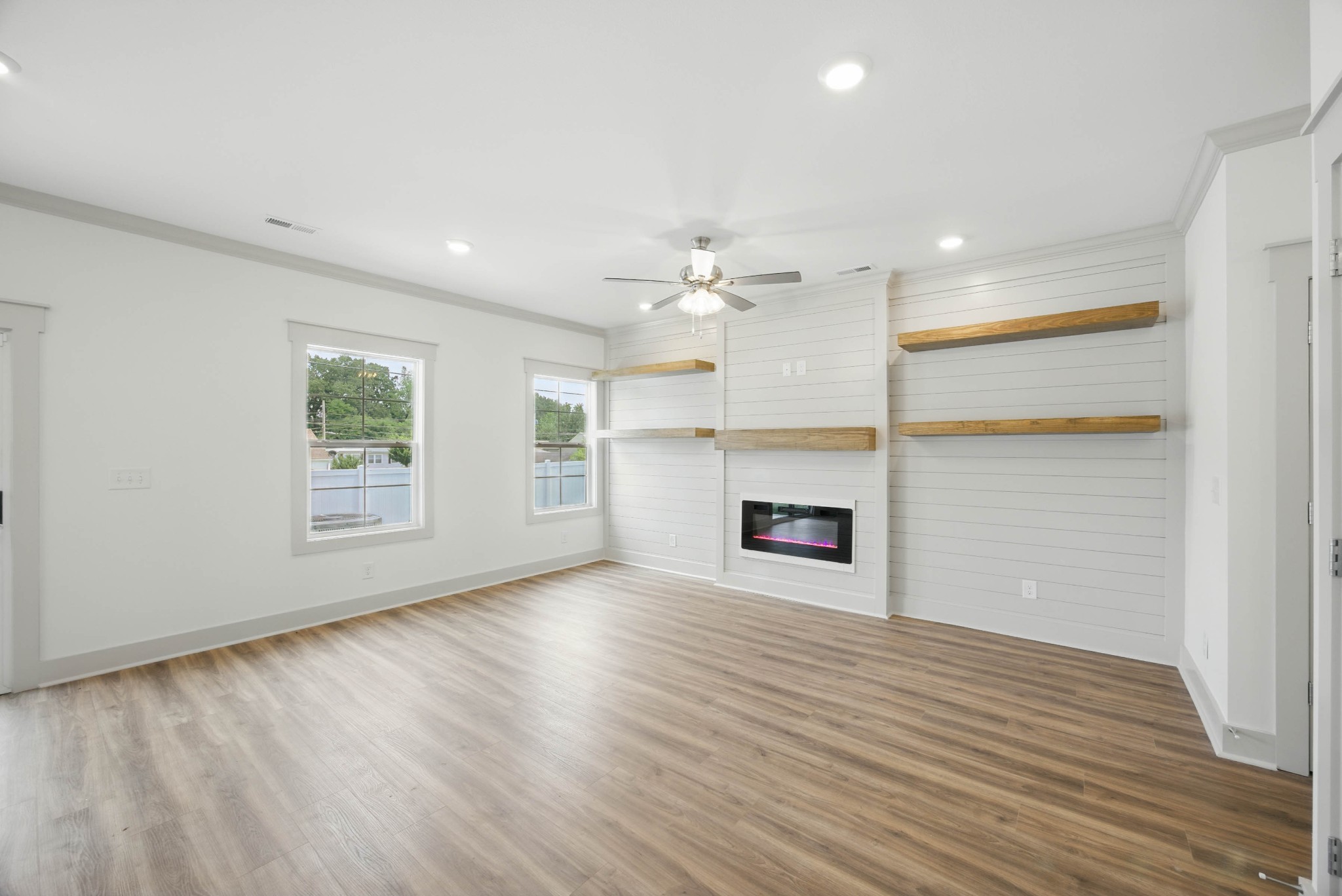 533 Charleston Cove Way Property Photo 5
