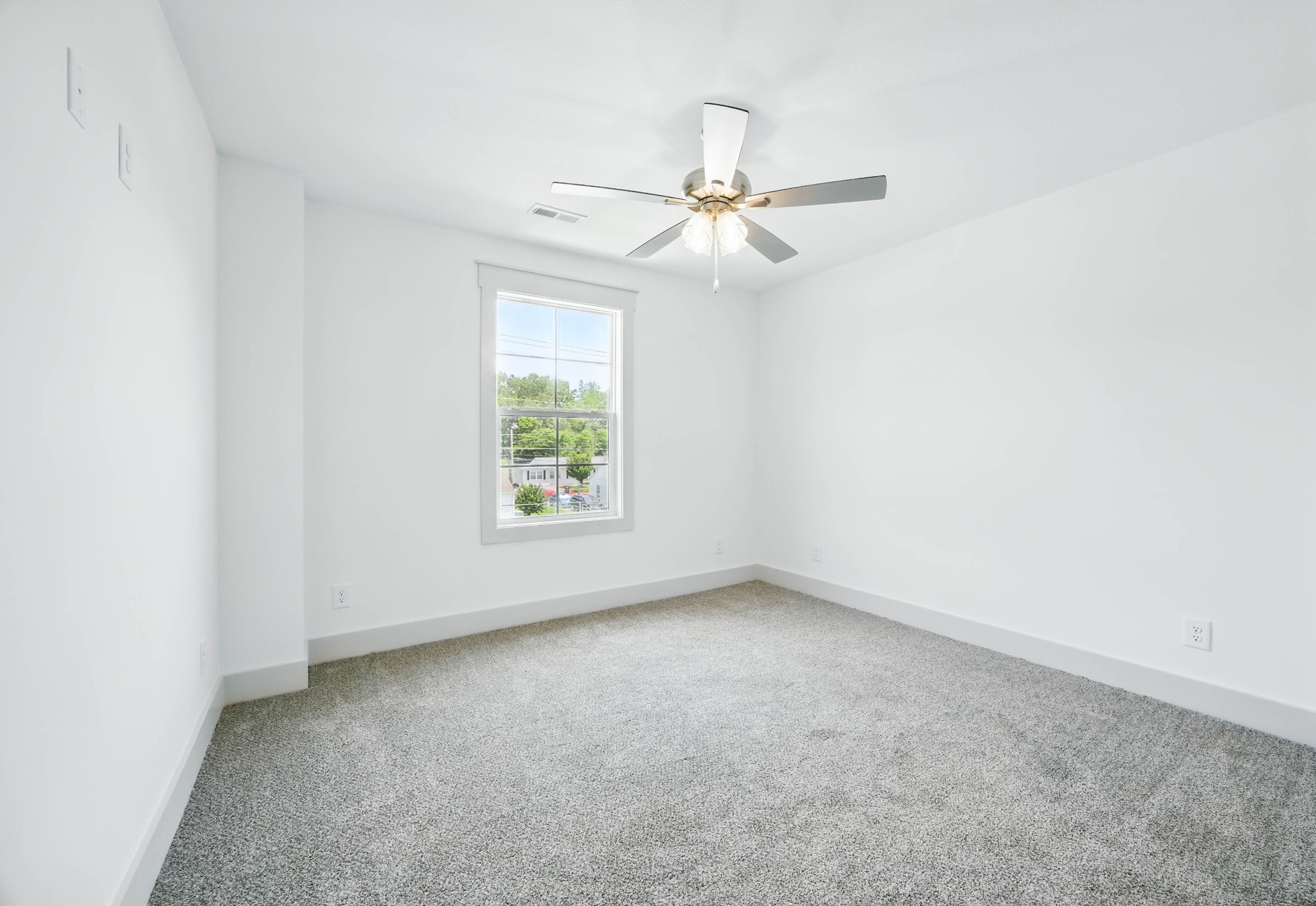 533 Charleston Cove Way Property Photo 27