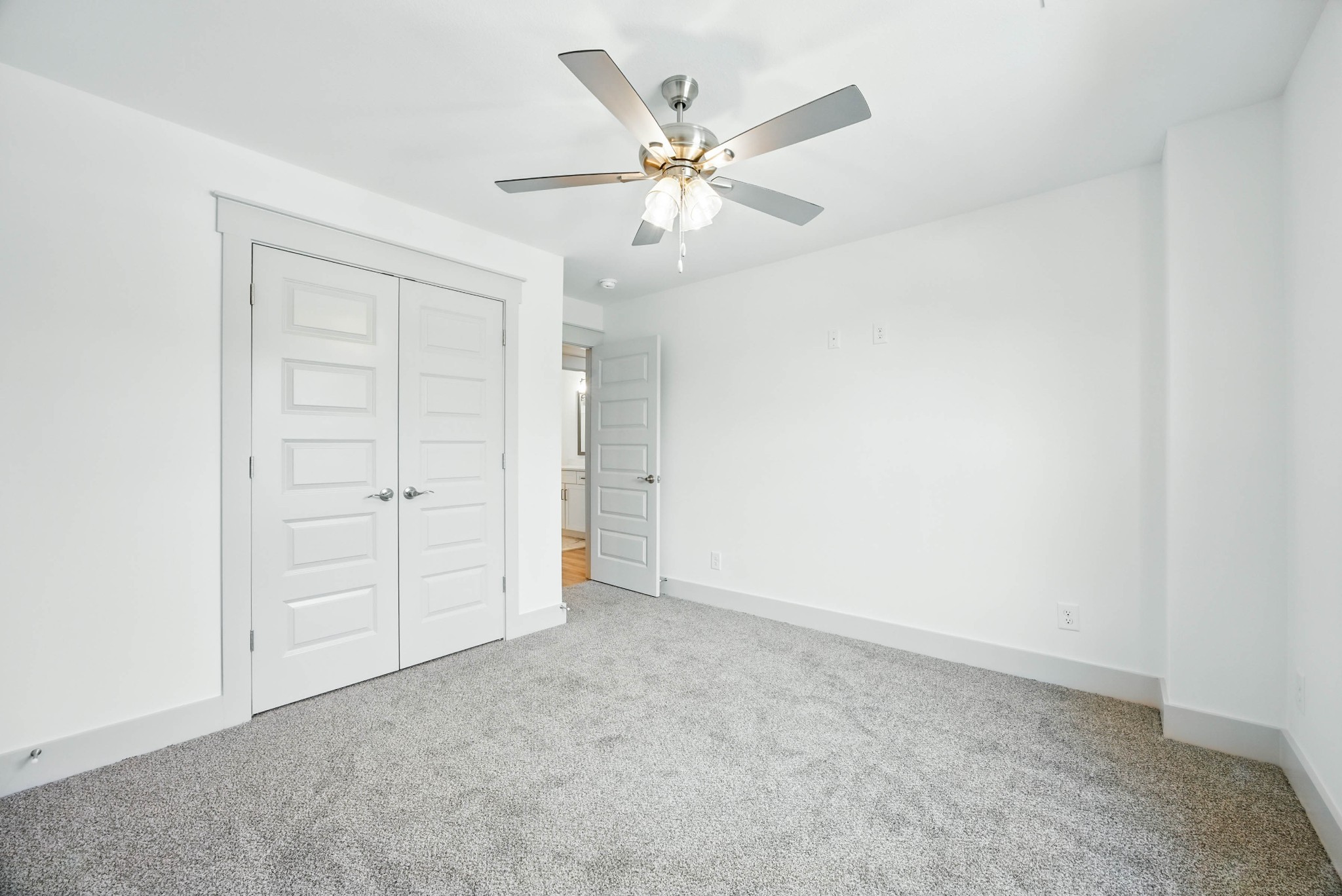 533 Charleston Cove Way Property Photo 28