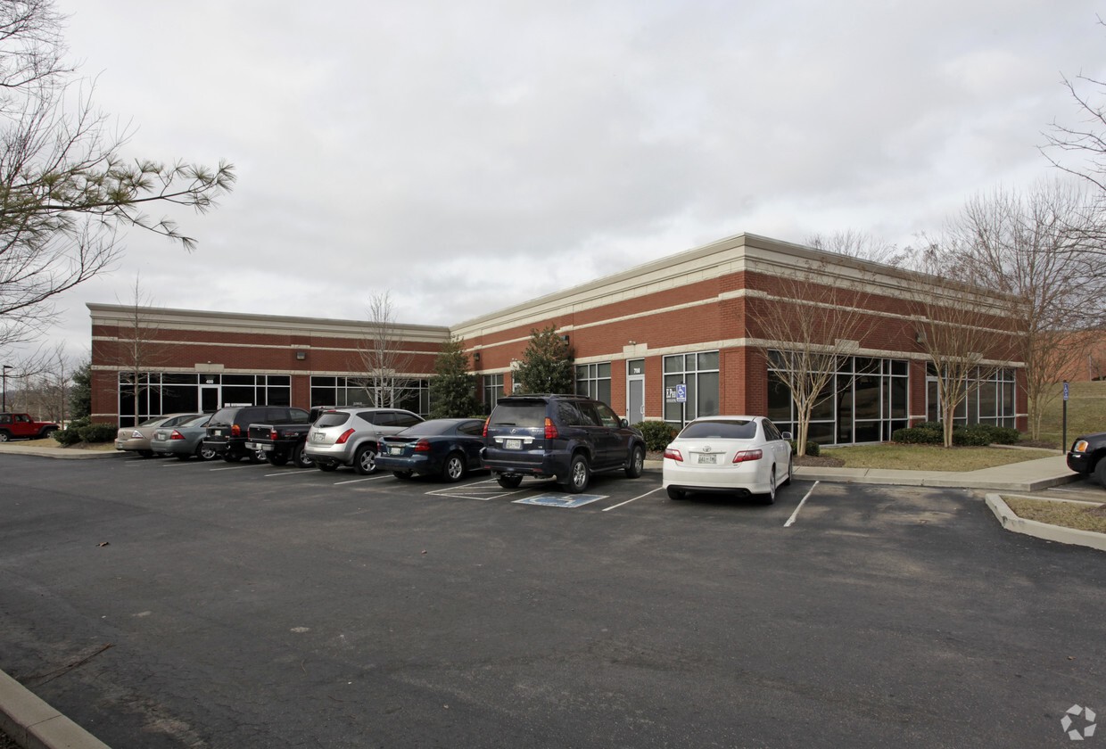 3012 Business Park Cir Property Photo 2