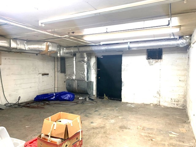 912 N Main St Property Photo 5