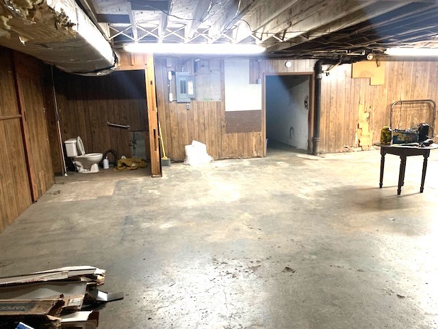 912 N Main St Property Photo 7