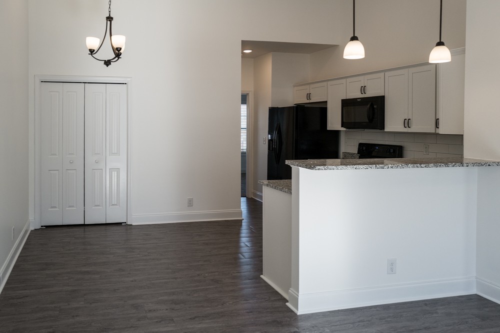 182 Dundee Drive Property Photo 11