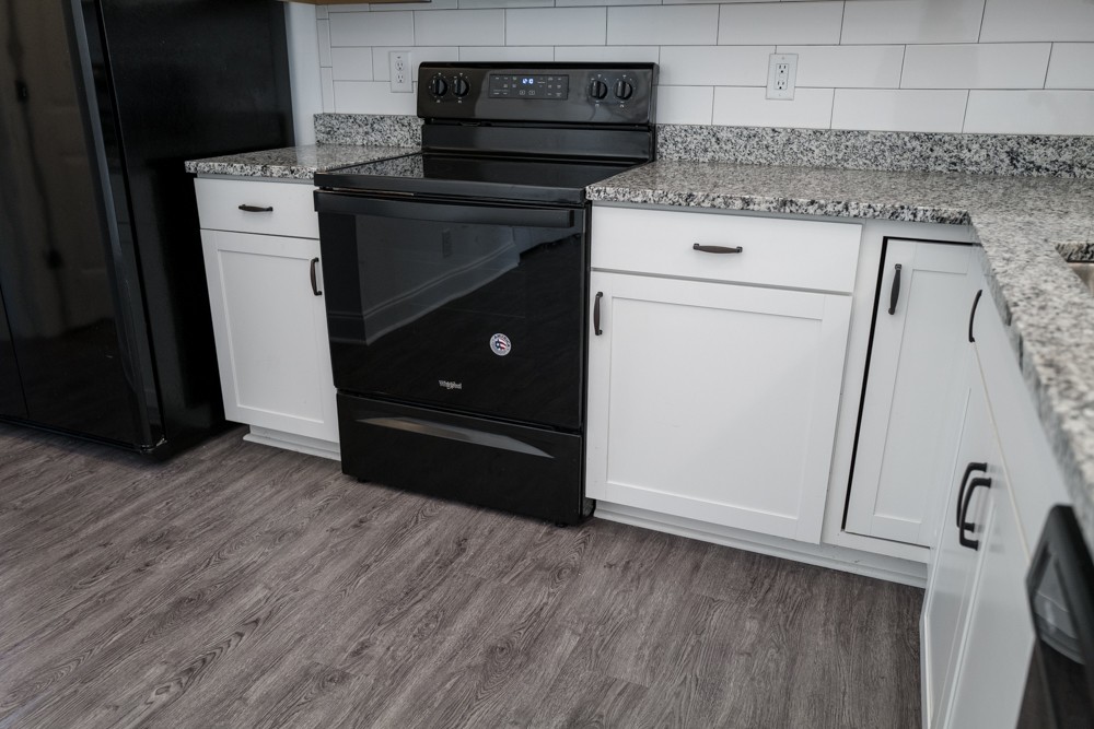 182 Dundee Drive Property Photo 14