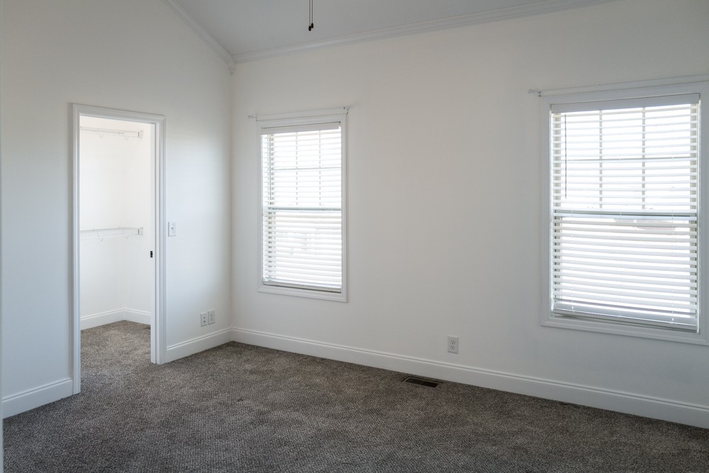 182 Dundee Drive Property Photo 33