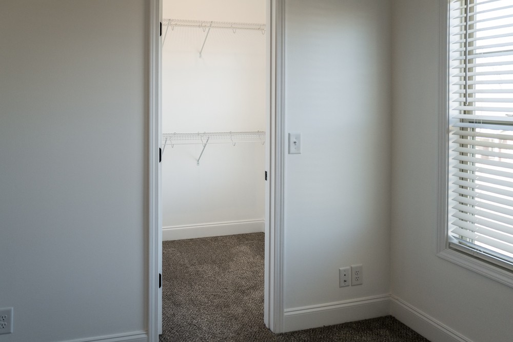 182 Dundee Drive Property Photo 34