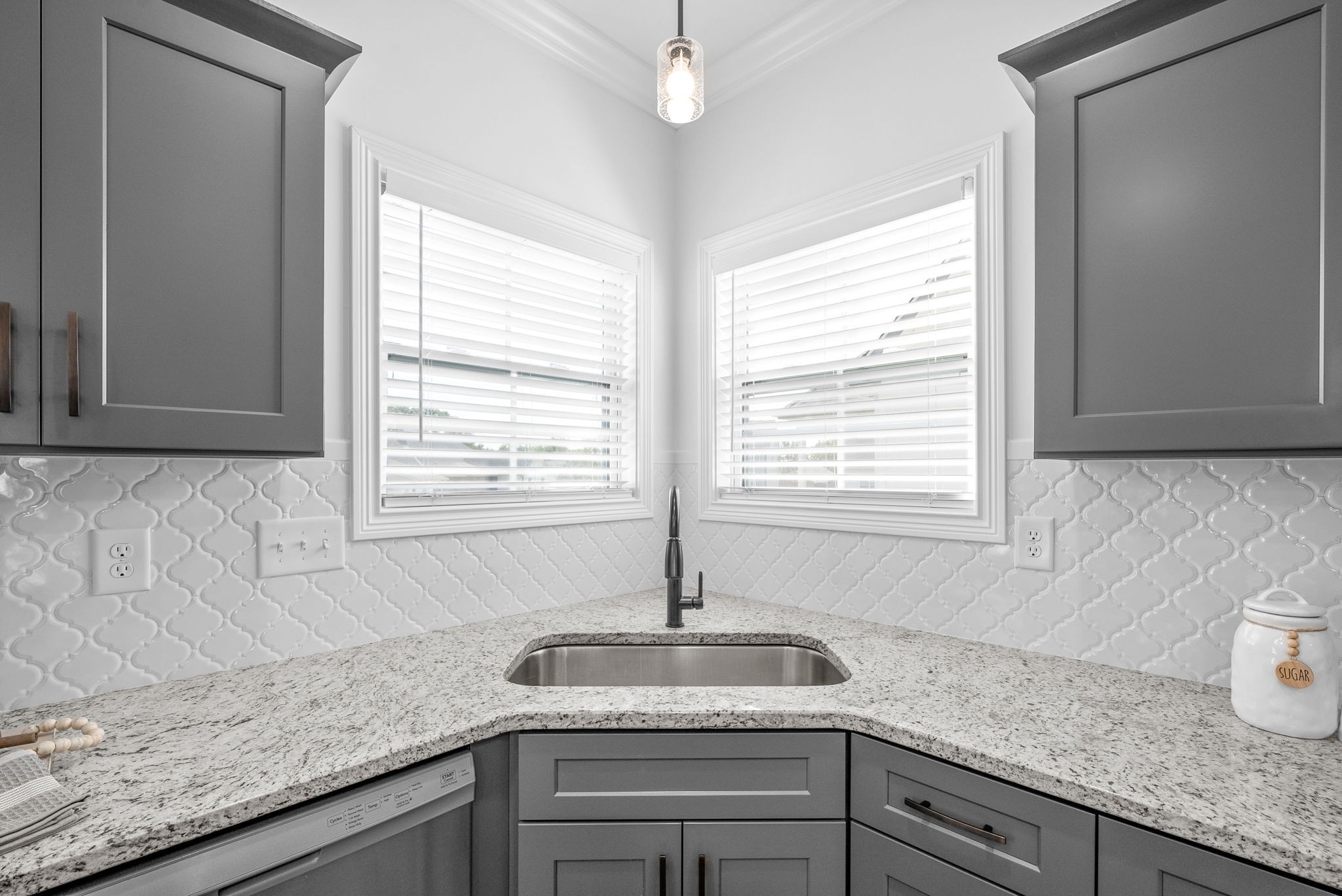 573 Dexter Drive Property Photo 11