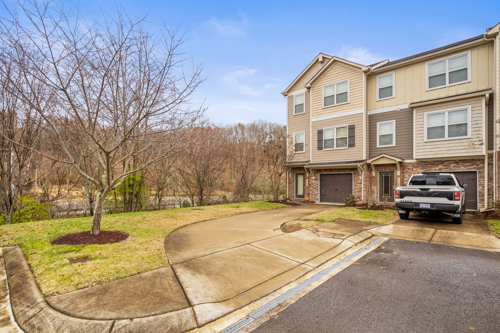 1148 Woodbury Falls Ct Property Photo 7
