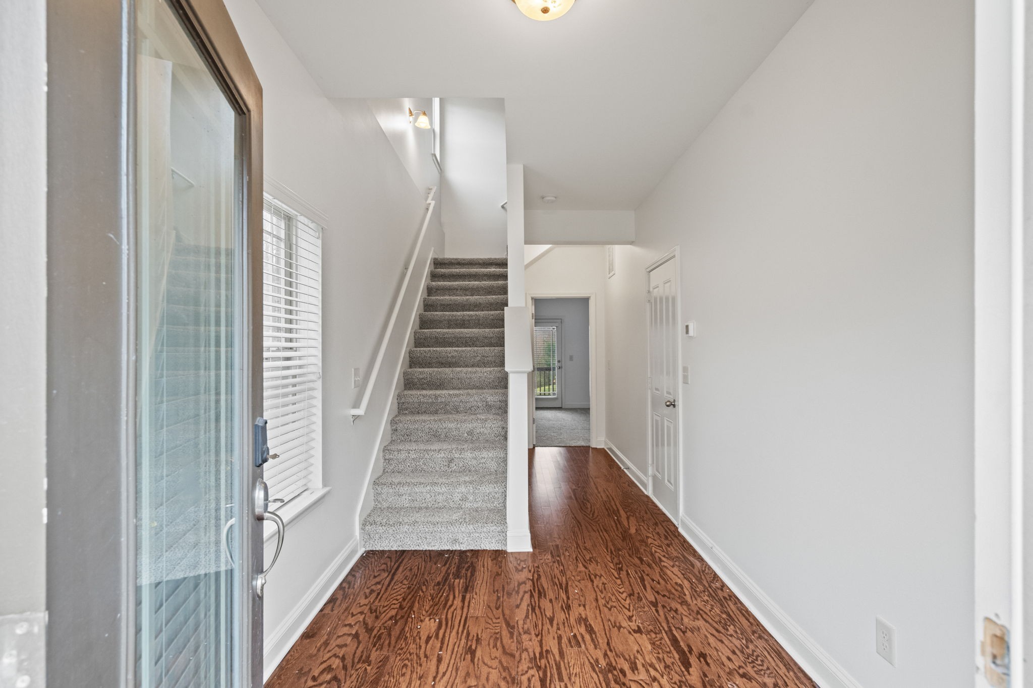 1148 Woodbury Falls Ct Property Photo 9