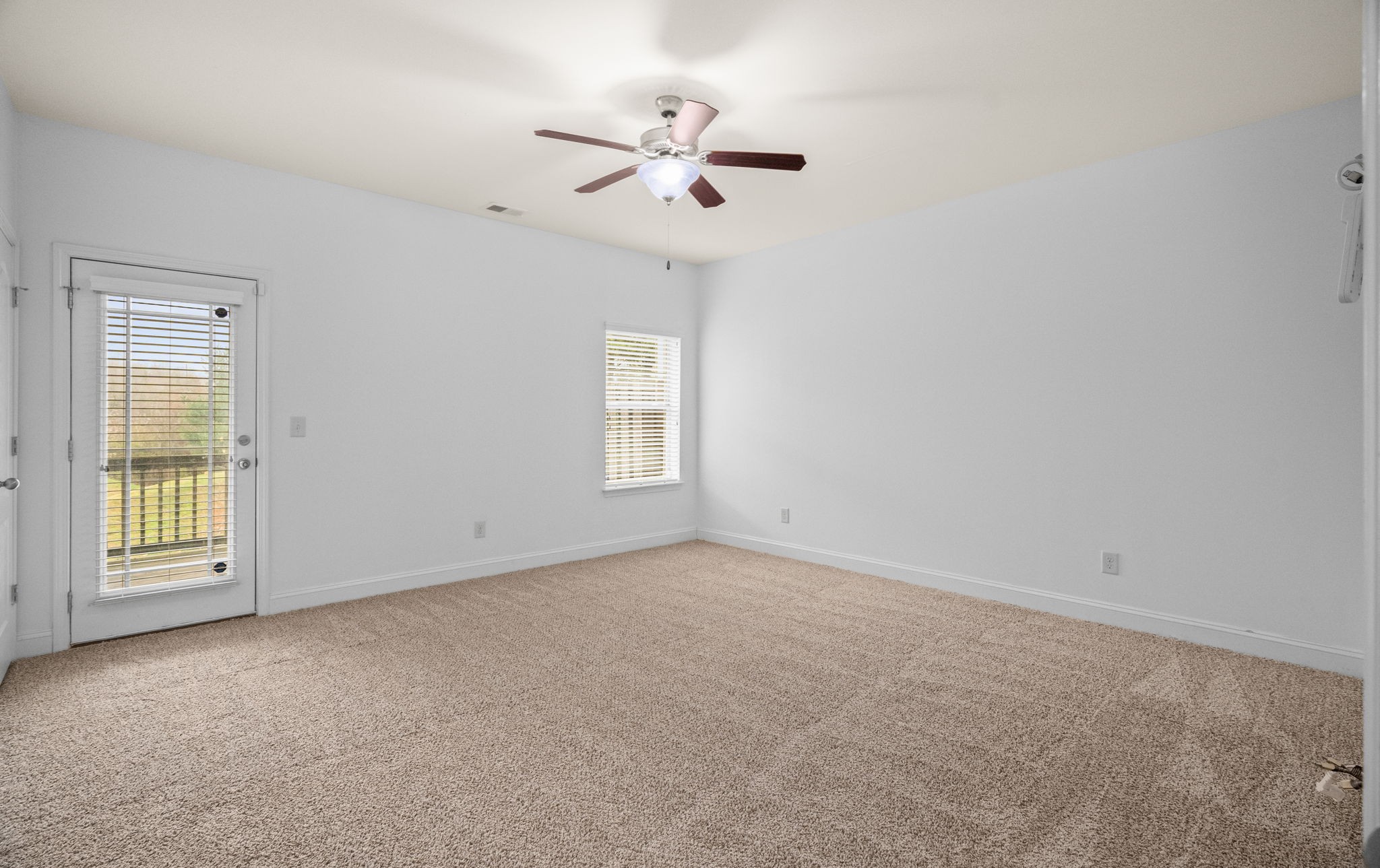 1148 Woodbury Falls Ct Property Photo 10