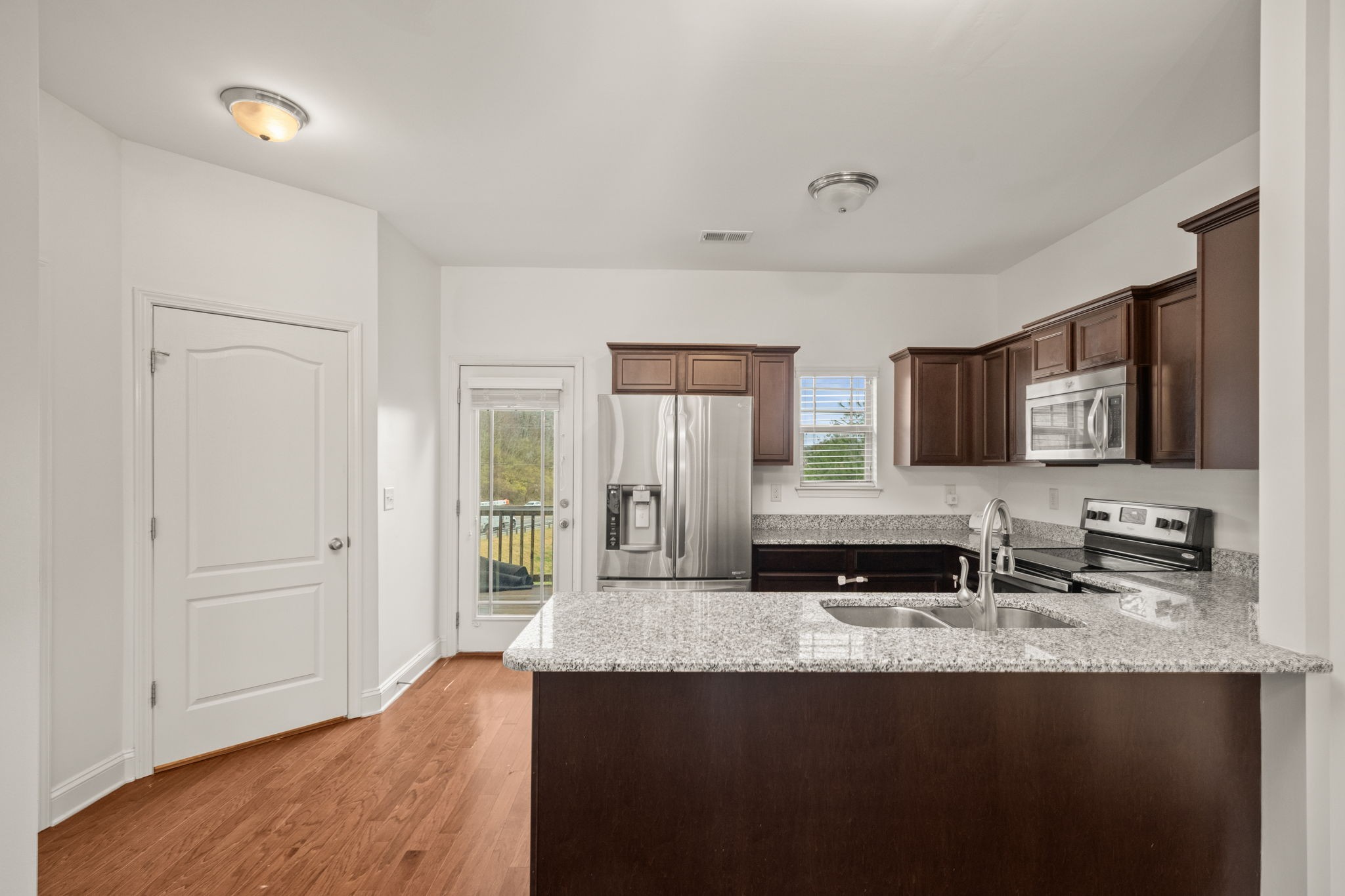 1148 Woodbury Falls Ct Property Photo 13
