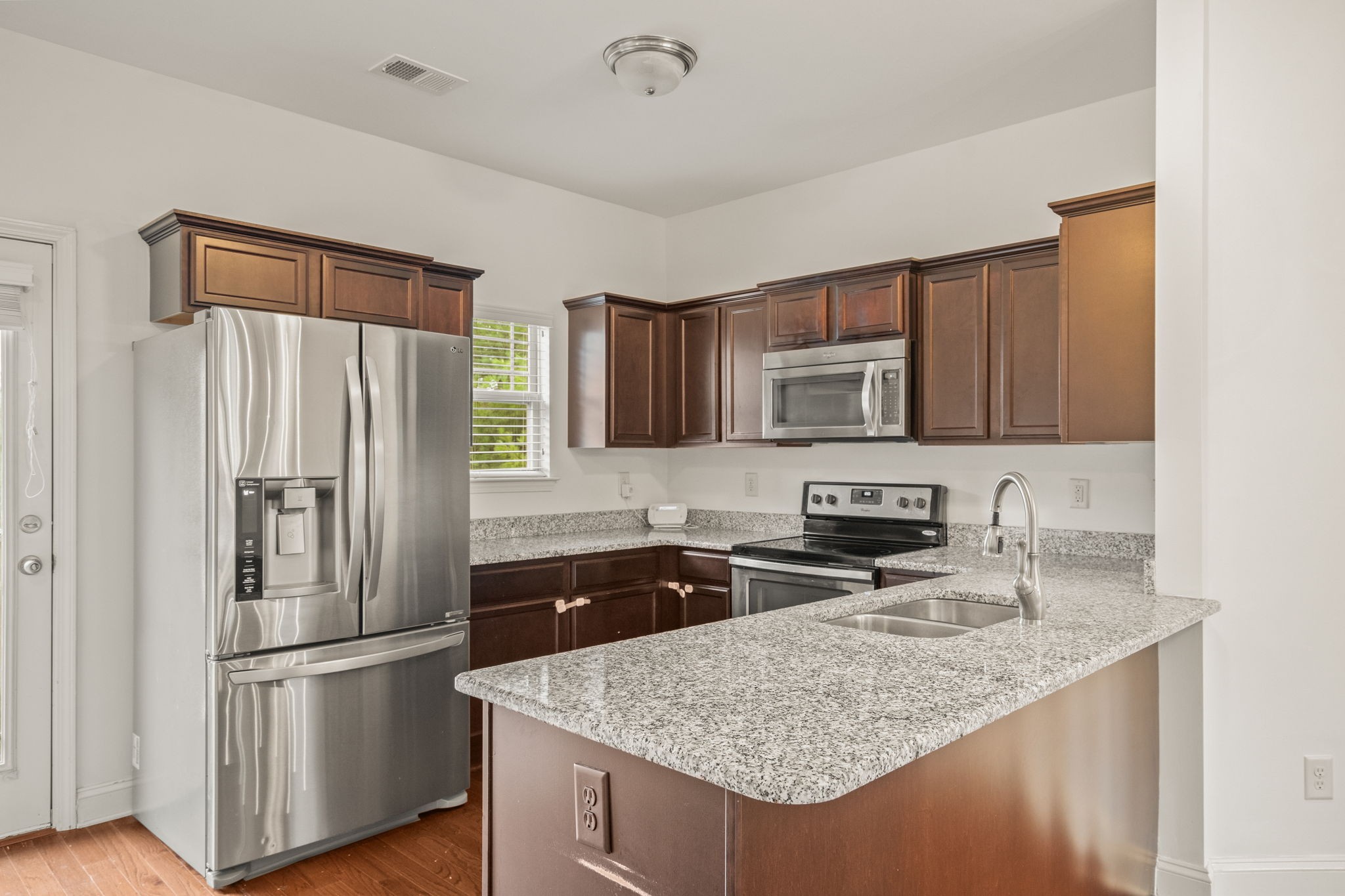 1148 Woodbury Falls Ct Property Photo 14