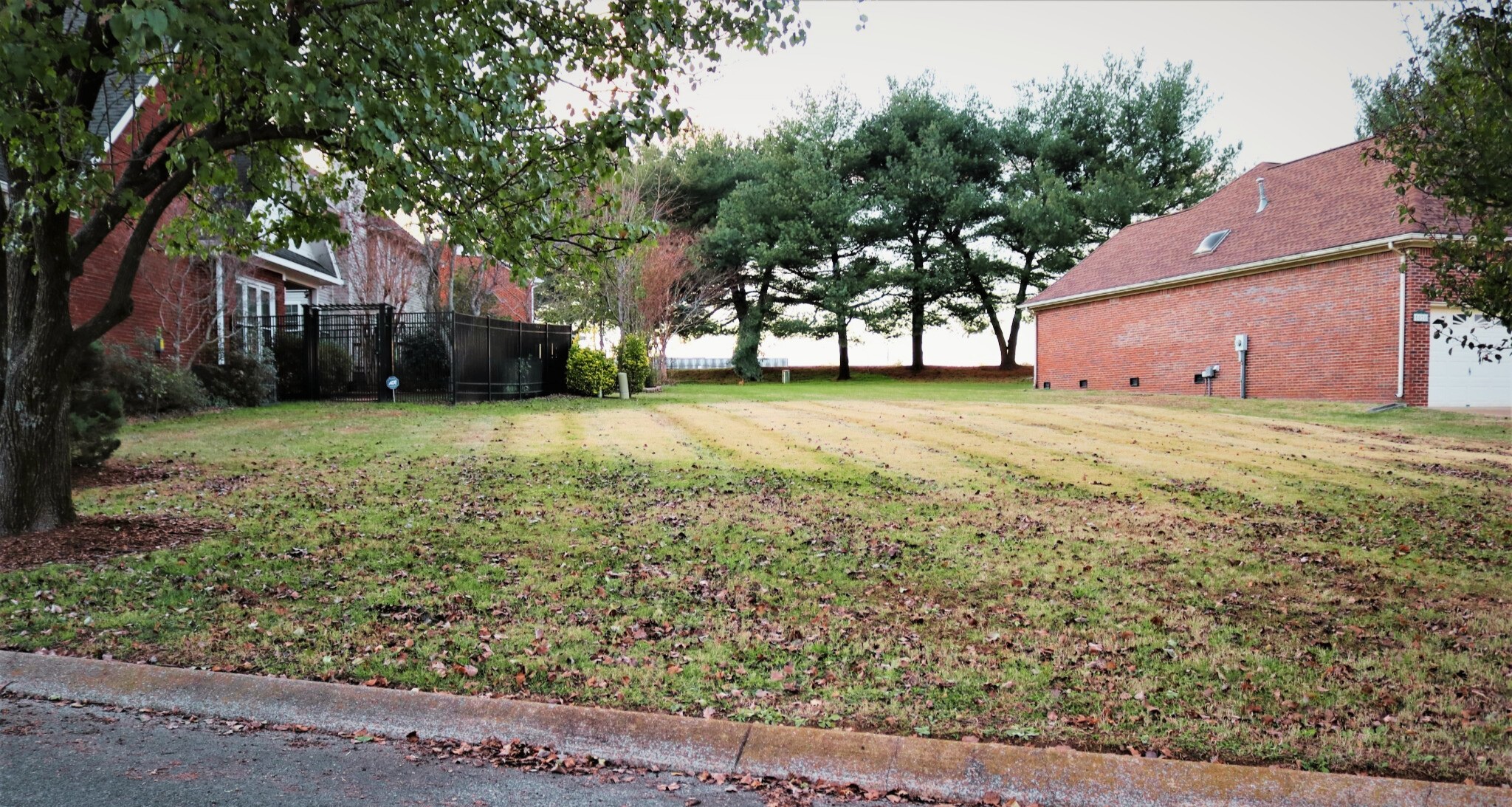 5030 Camelot Dr Property Photo 1