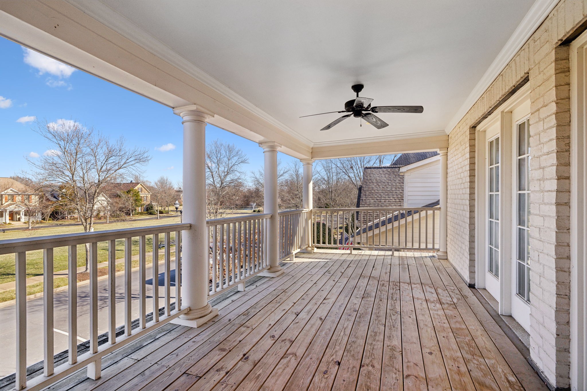 1323 Barkleigh Ln Property Photo 3