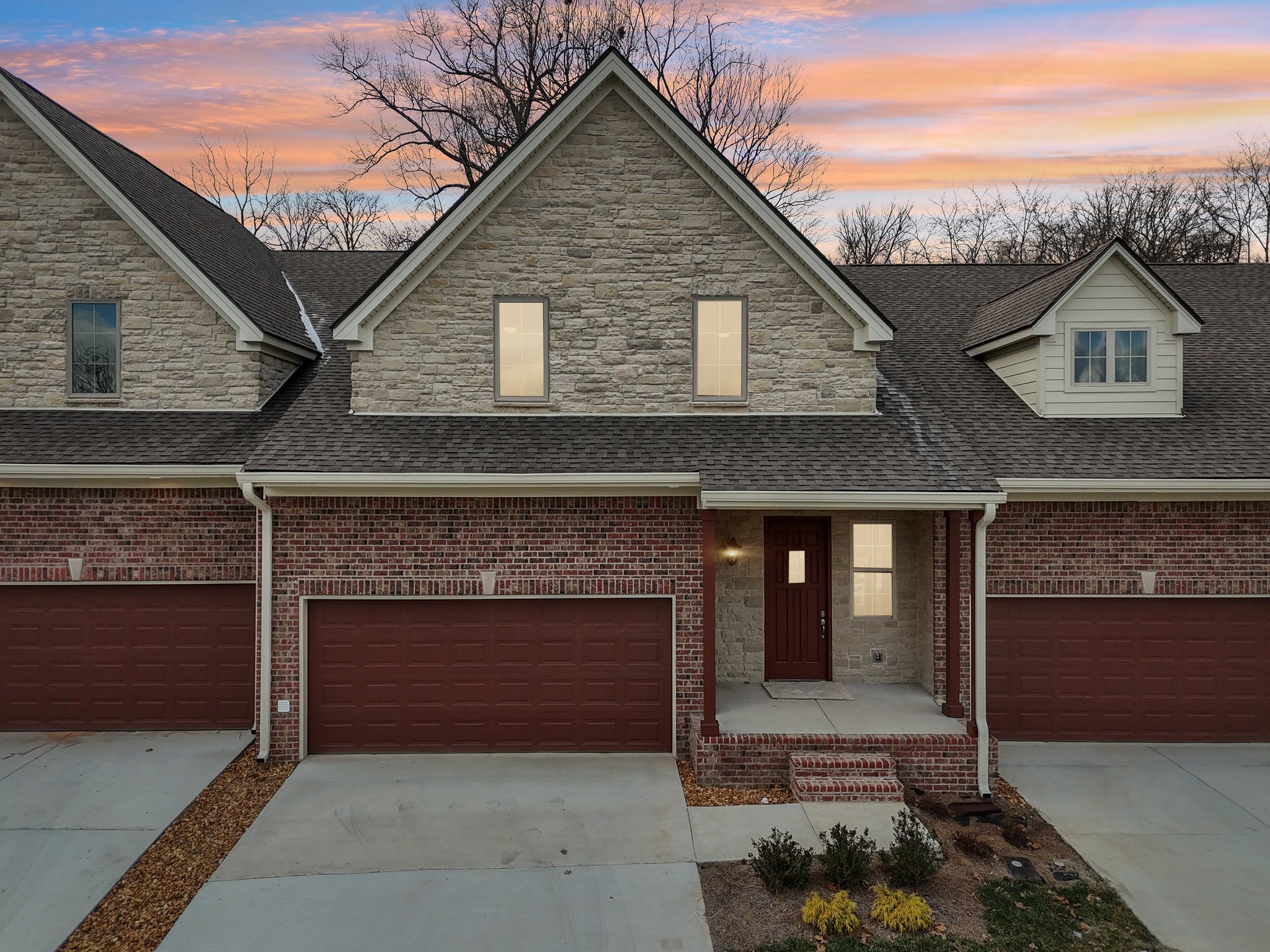 120 Nickolas Cir Property Photo 1