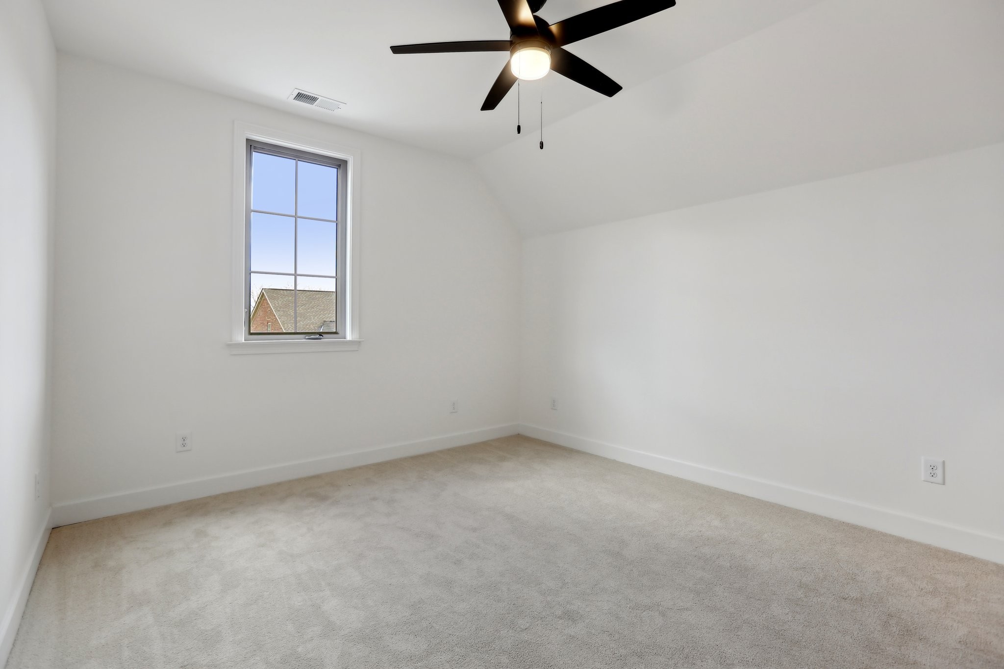 120 Nickolas Cir Property Photo 18