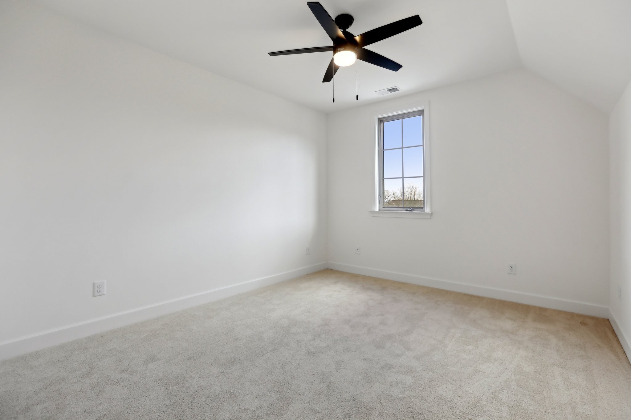 120 Nickolas Cir Property Photo 27