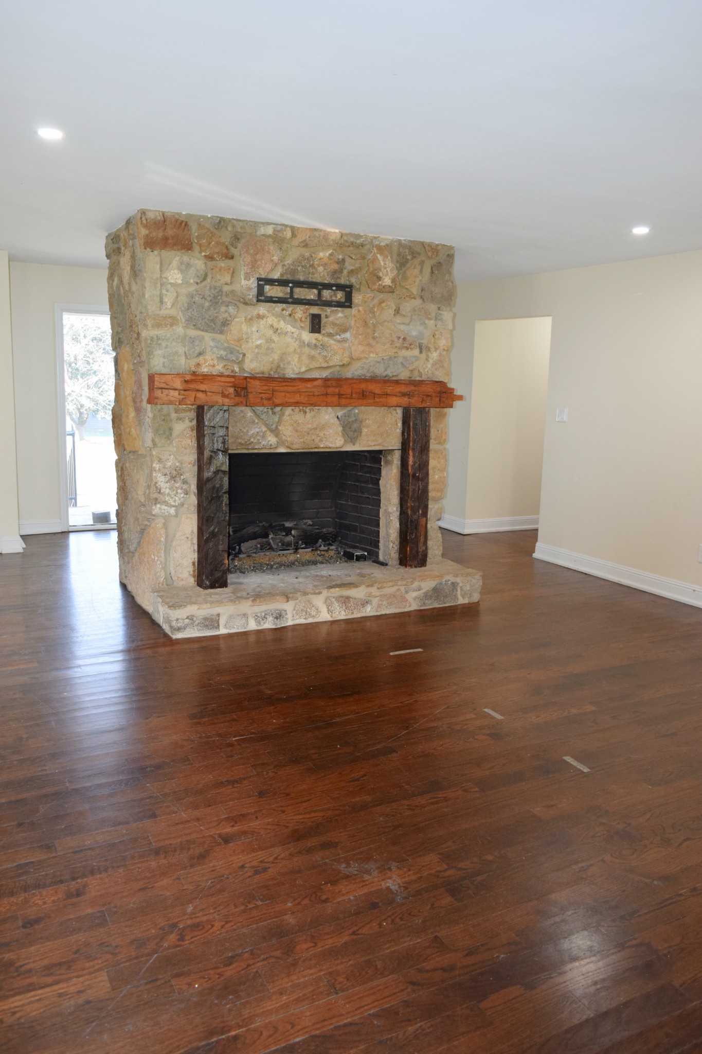 109 Masters Ln Property Photo 7