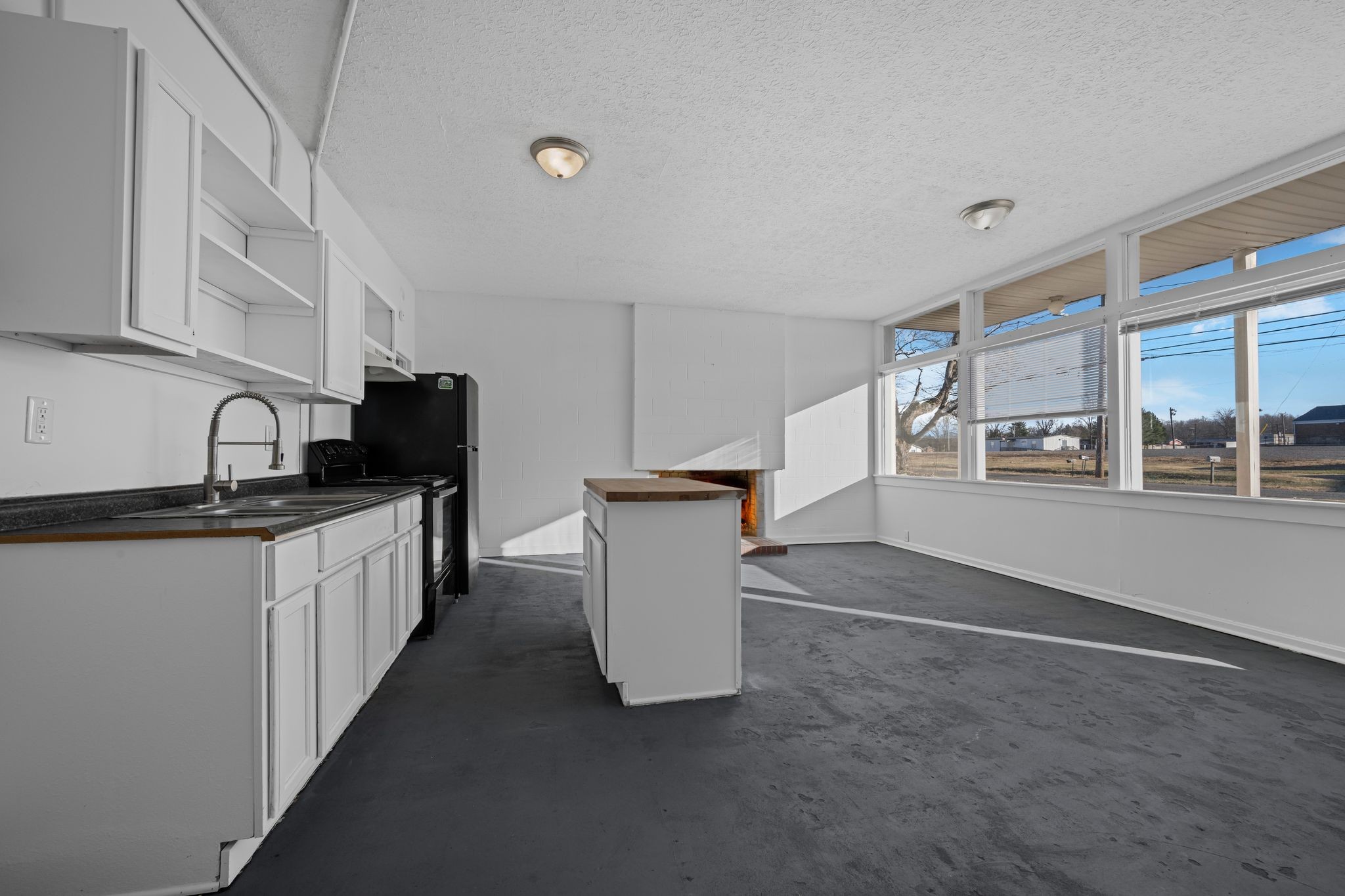 105 College Street, E Property Photo 12
