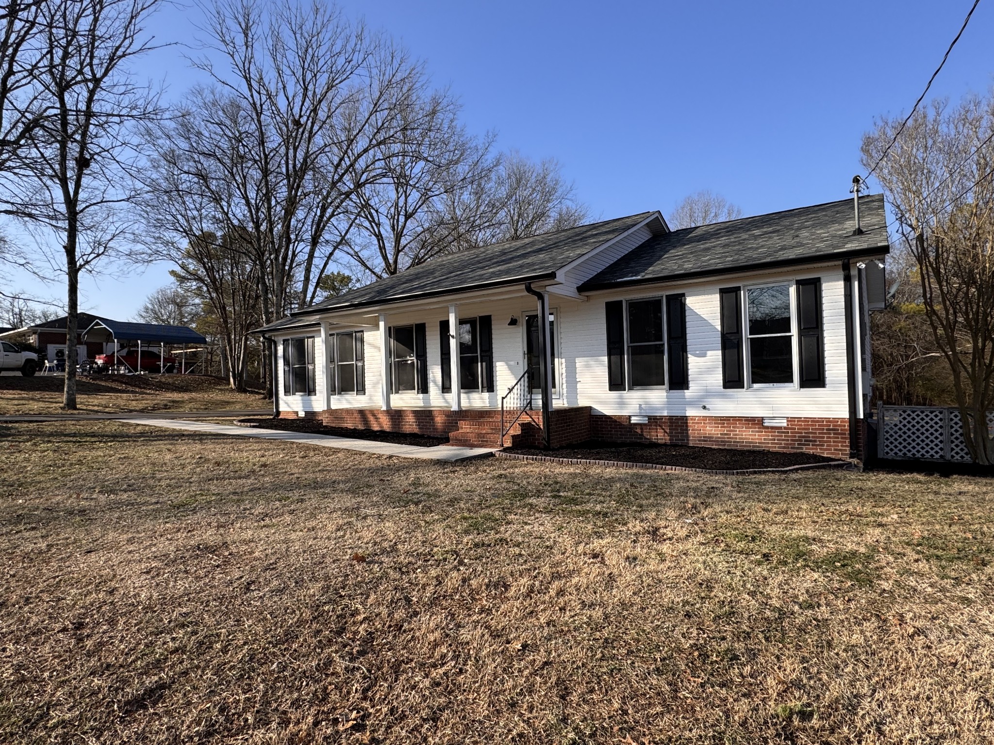 1508 Raby Ave Property Photo 2
