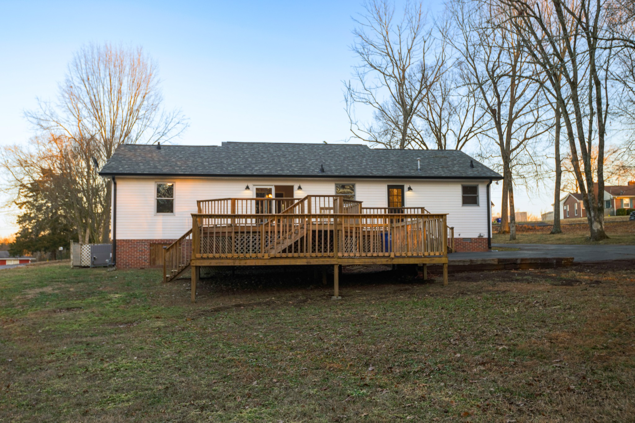 1508 Raby Ave Property Photo 12