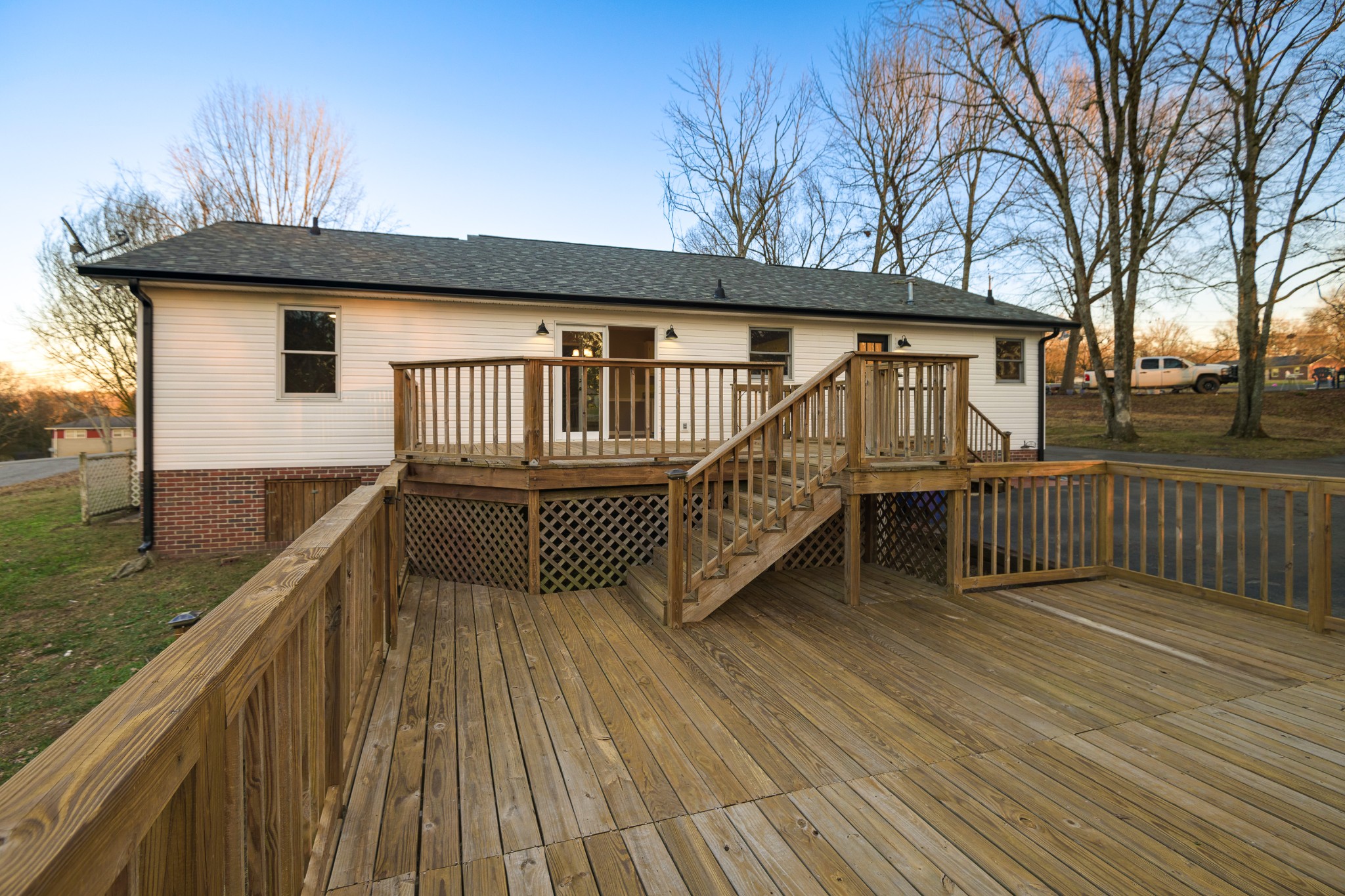 1508 Raby Ave Property Photo 18