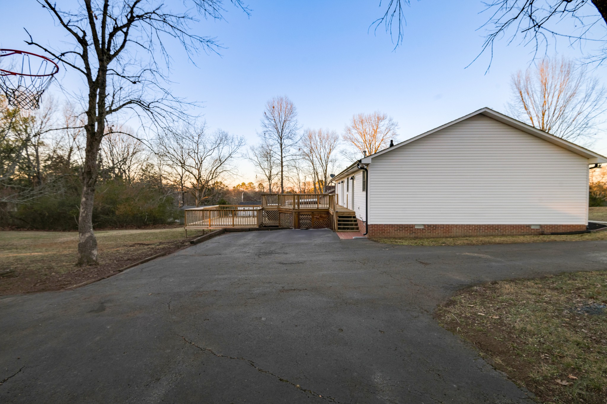 1508 Raby Ave Property Photo 26