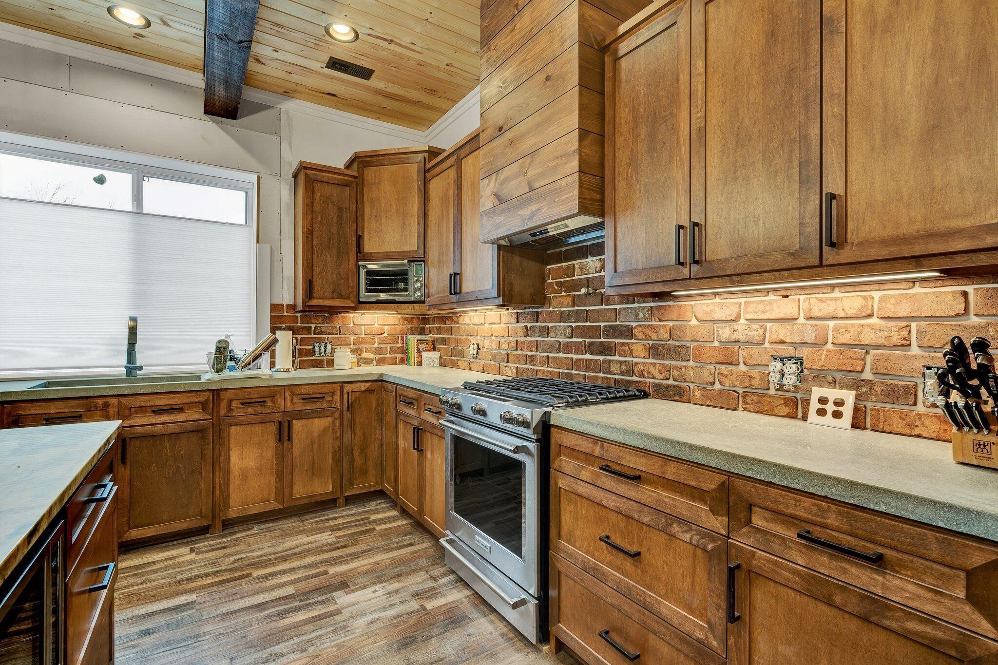 1050 Whisperwood Trail Property Photo 17