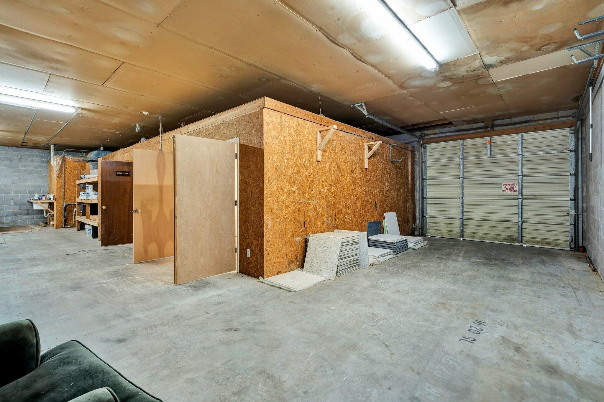 1050 Whisperwood Trail Property Photo 49