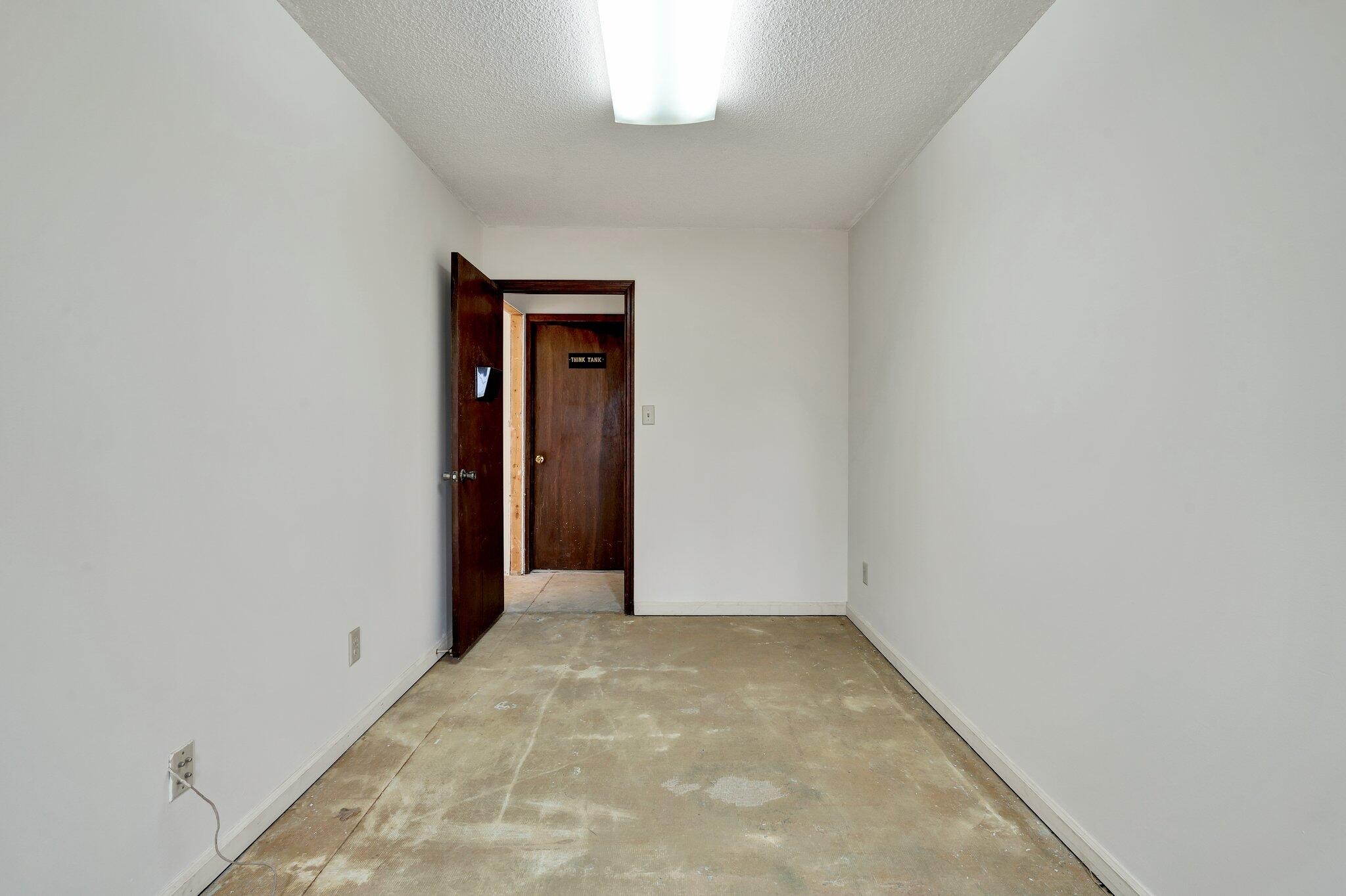 1050 Whisperwood Trail Property Photo 54