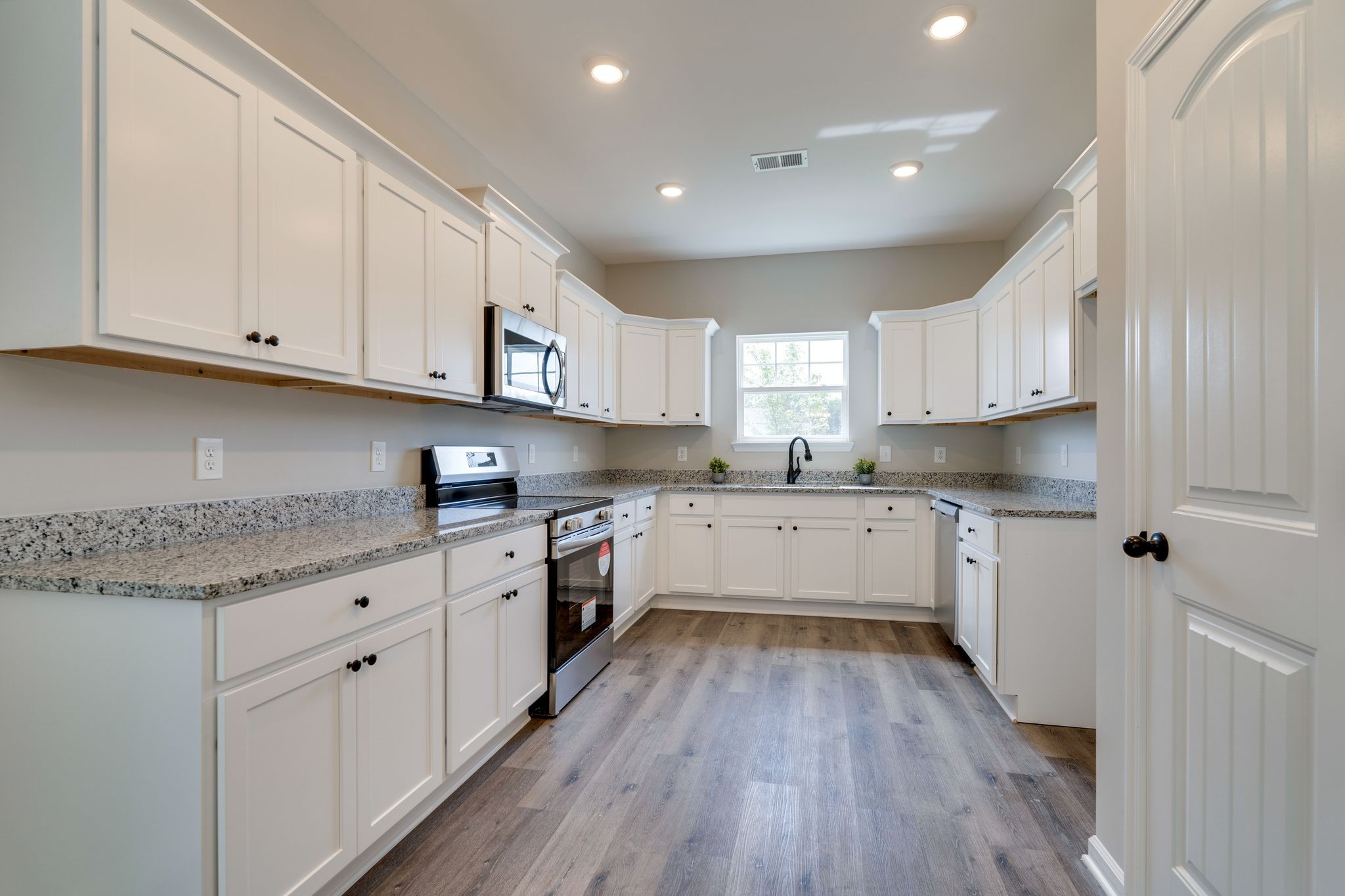 209 Hannah Lee Hill Property Photo 2