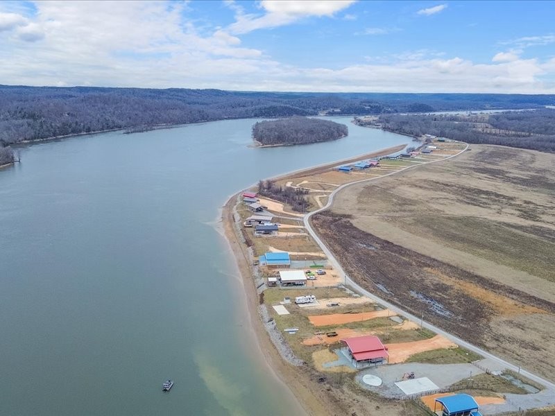 2217 Hardin Bottom River Rd Property Photo 2