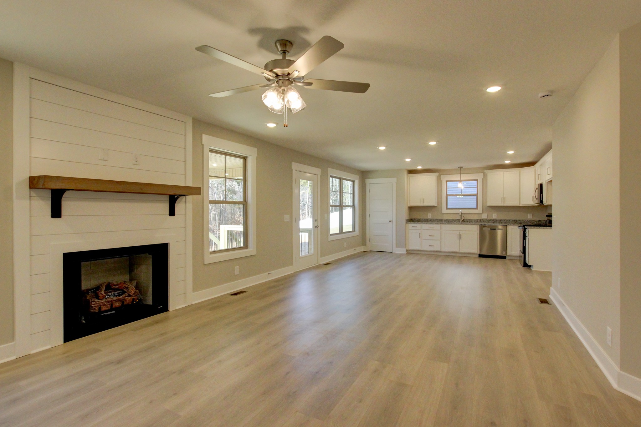 1243 Boulder Pass Rd Property Photo 5