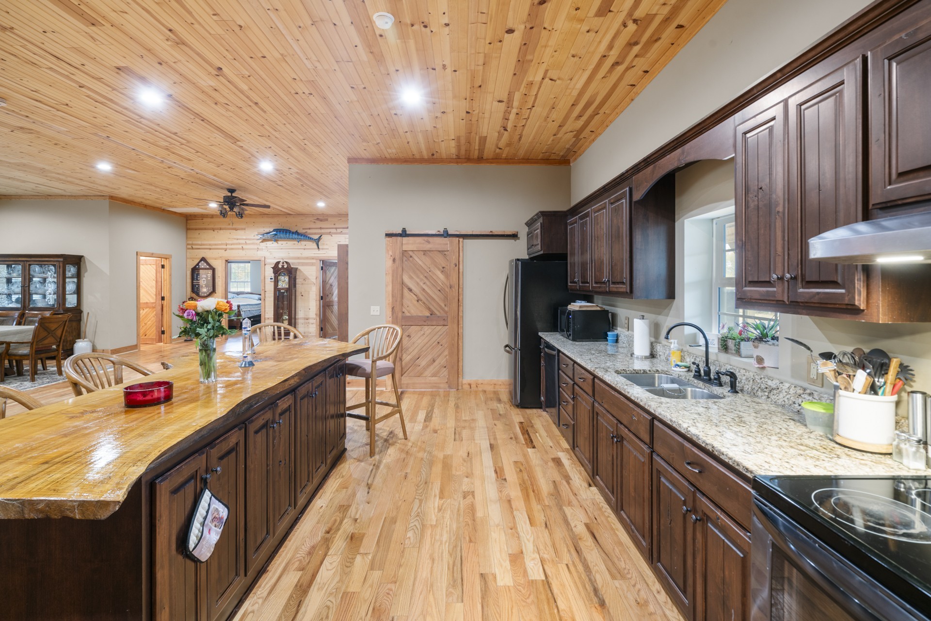 2373 Phillips Rd Property Photo 15