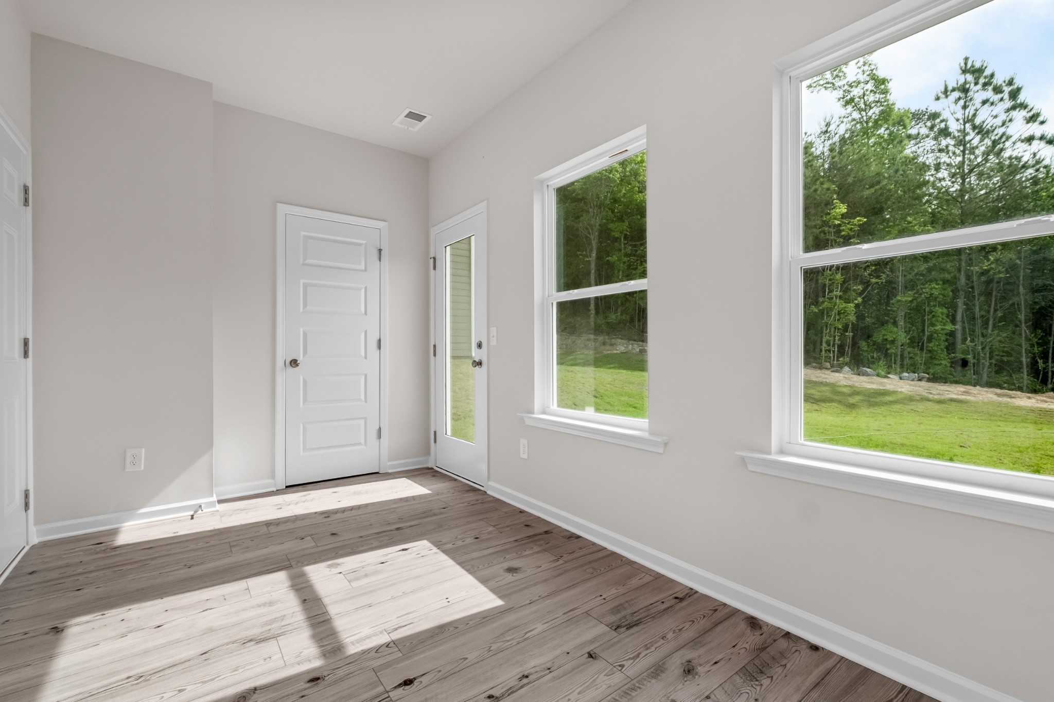 914 Andasia Way Property Photo 14