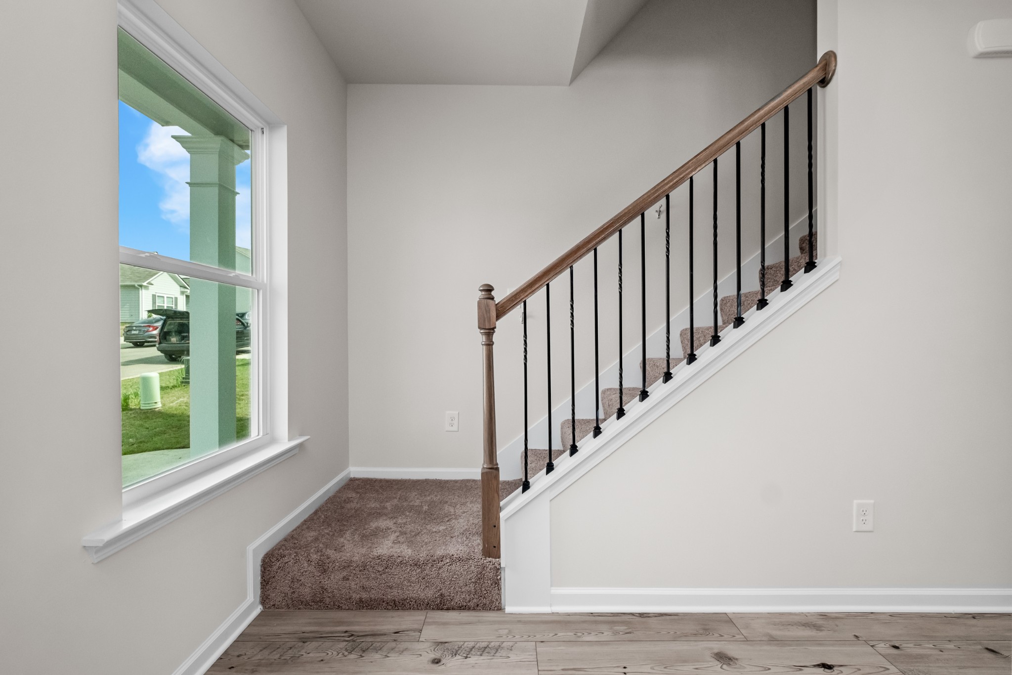 914 Andasia Way Property Photo 16